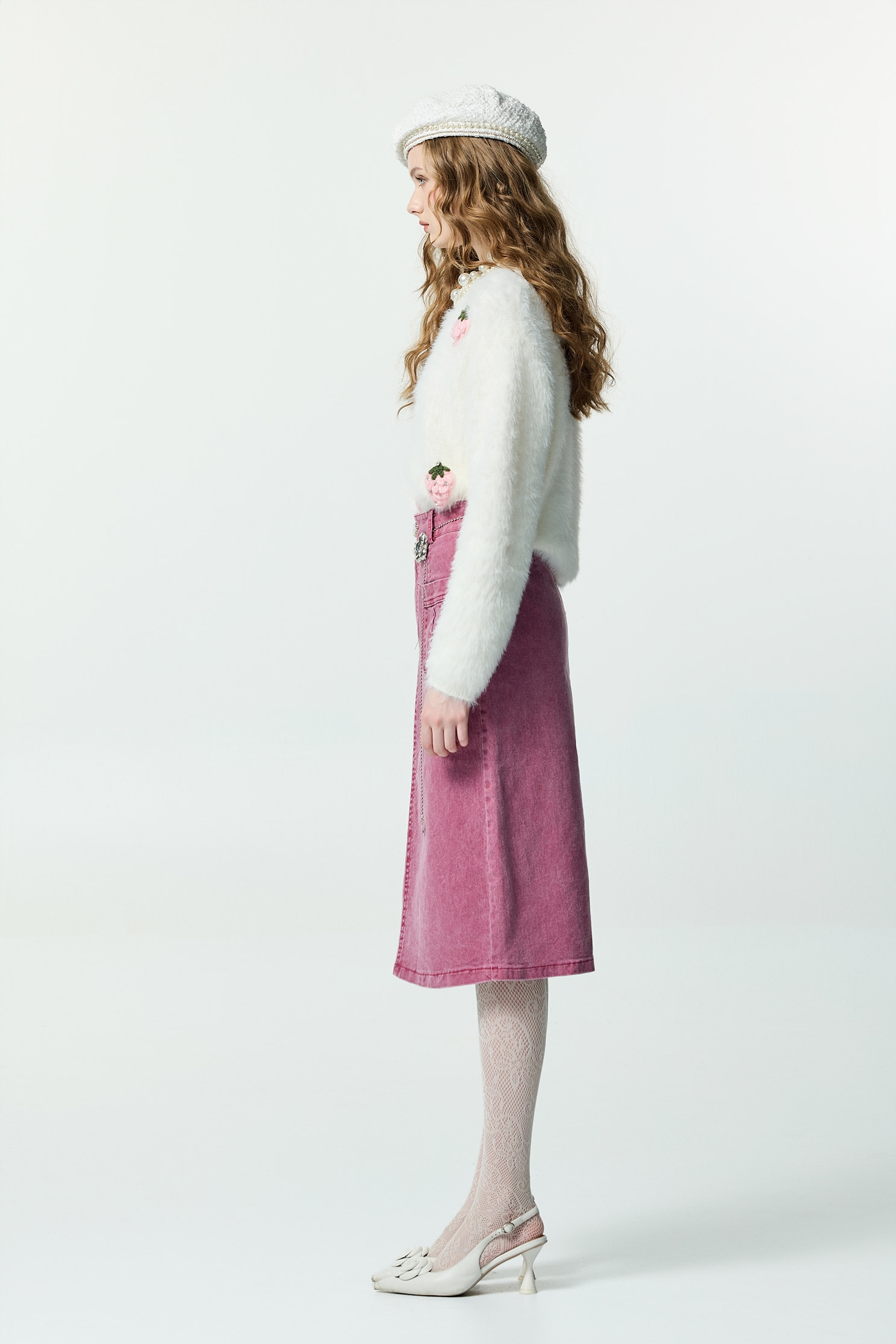 櫻花粉牛仔中長裙櫻花粉牛仔中長裙,丹寧,牛仔,牛仔裙,珍珠,秋冬穿搭,約會特輯,純棉,長裙