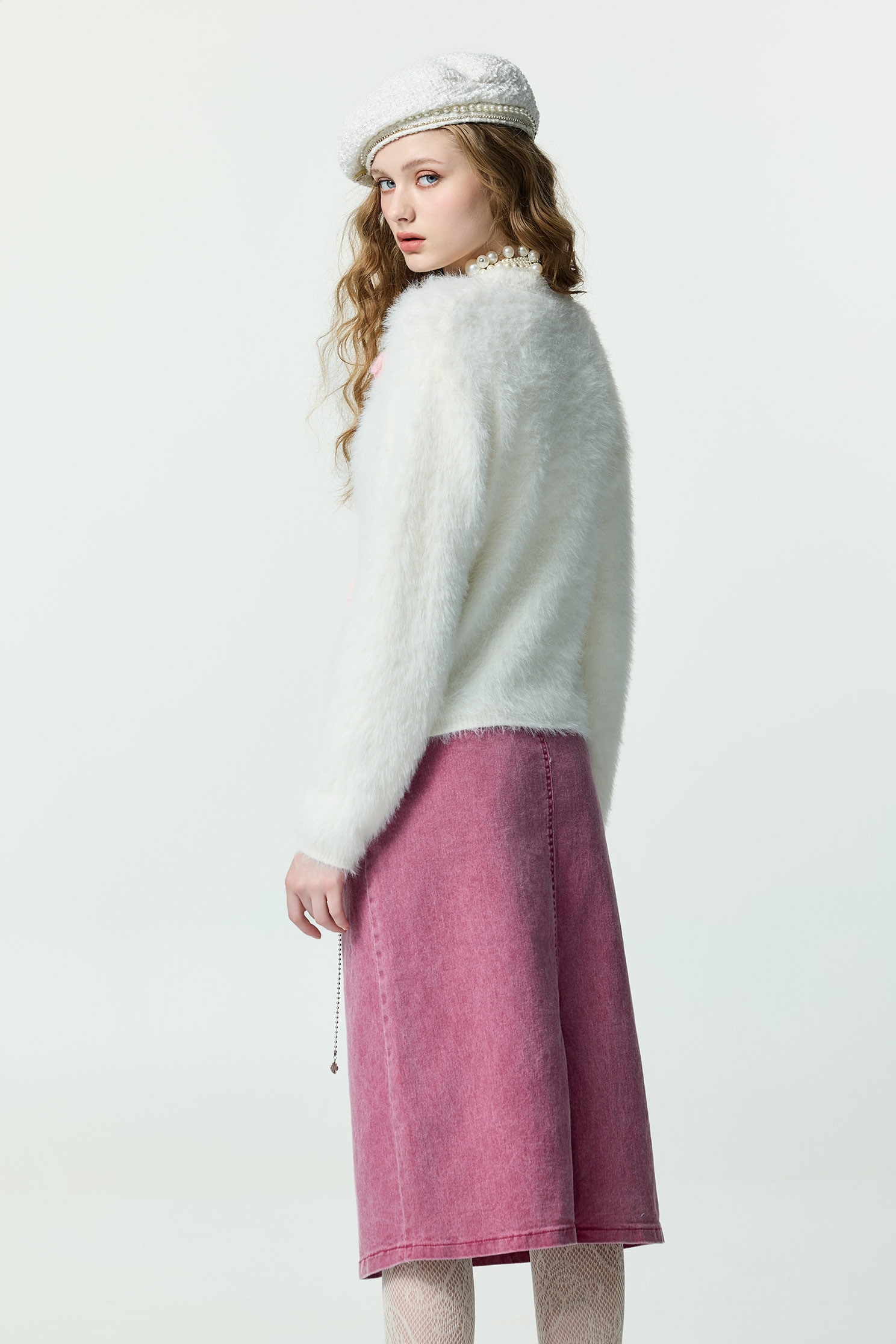 櫻花粉牛仔中長裙櫻花粉牛仔中長裙,丹寧,牛仔,牛仔裙,珍珠,秋冬穿搭,約會特輯,純棉,長裙