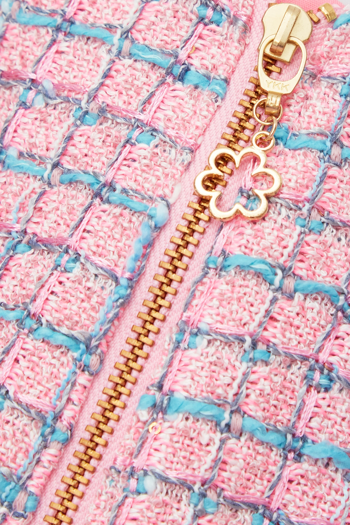 澄澈青藍格紋短裙澄澈青藍格紋短裙,春夏穿搭,時髦成套搭配,格紋,約會特輯