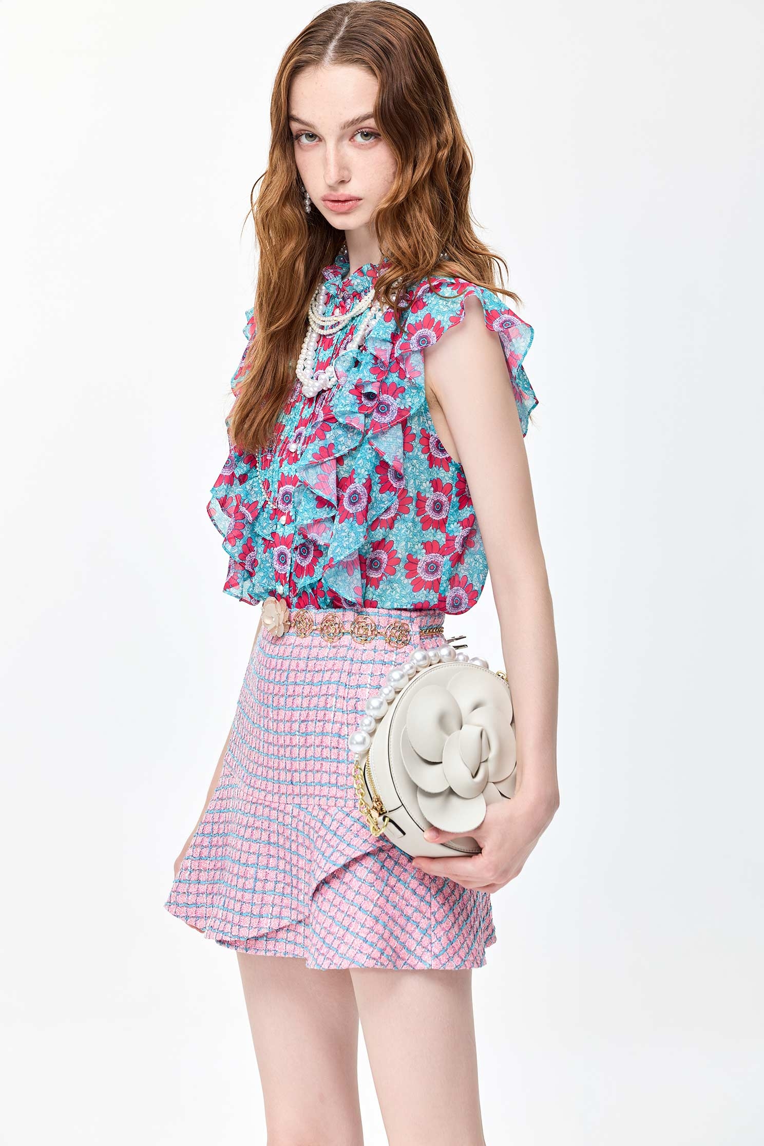 澄澈青藍格紋短裙澄澈青藍格紋短裙,春夏穿搭,時髦成套搭配,格紋,約會特輯