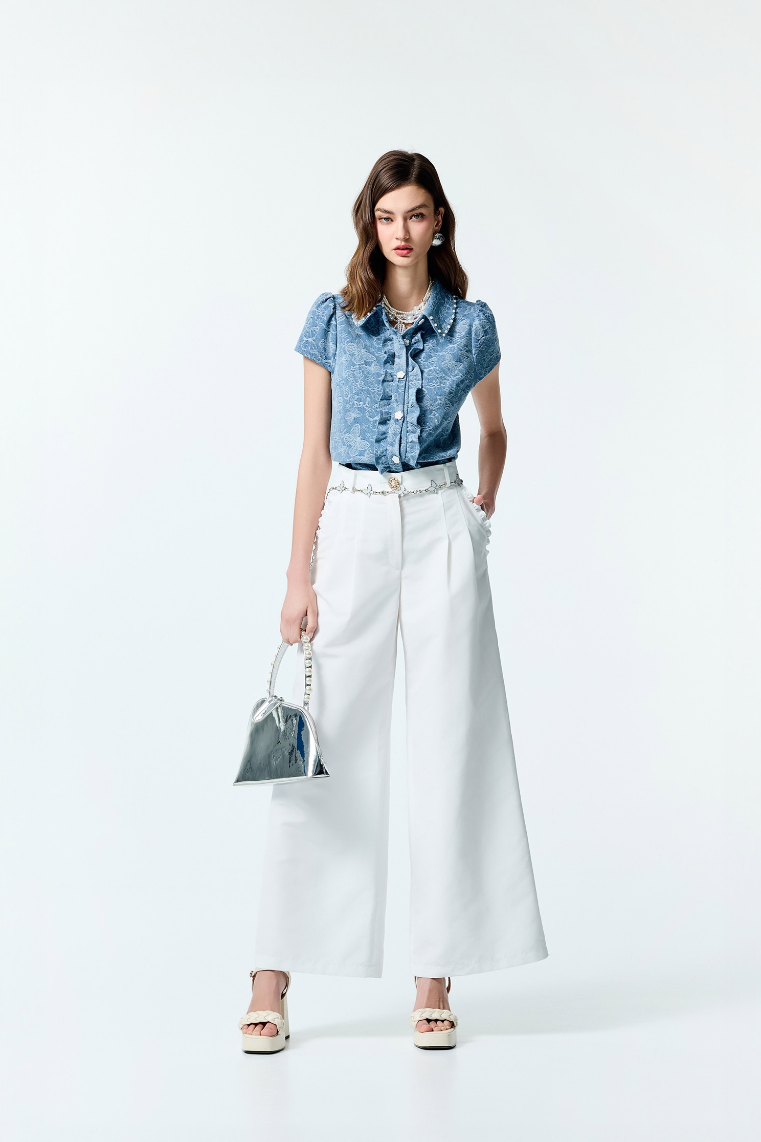 光學白自帶蝴蝶腰鍊寬褲光學白自帶蝴蝶腰鍊寬褲,上班OL穿搭,寬褲,春夏穿搭,白色褲子,荷葉,褲子