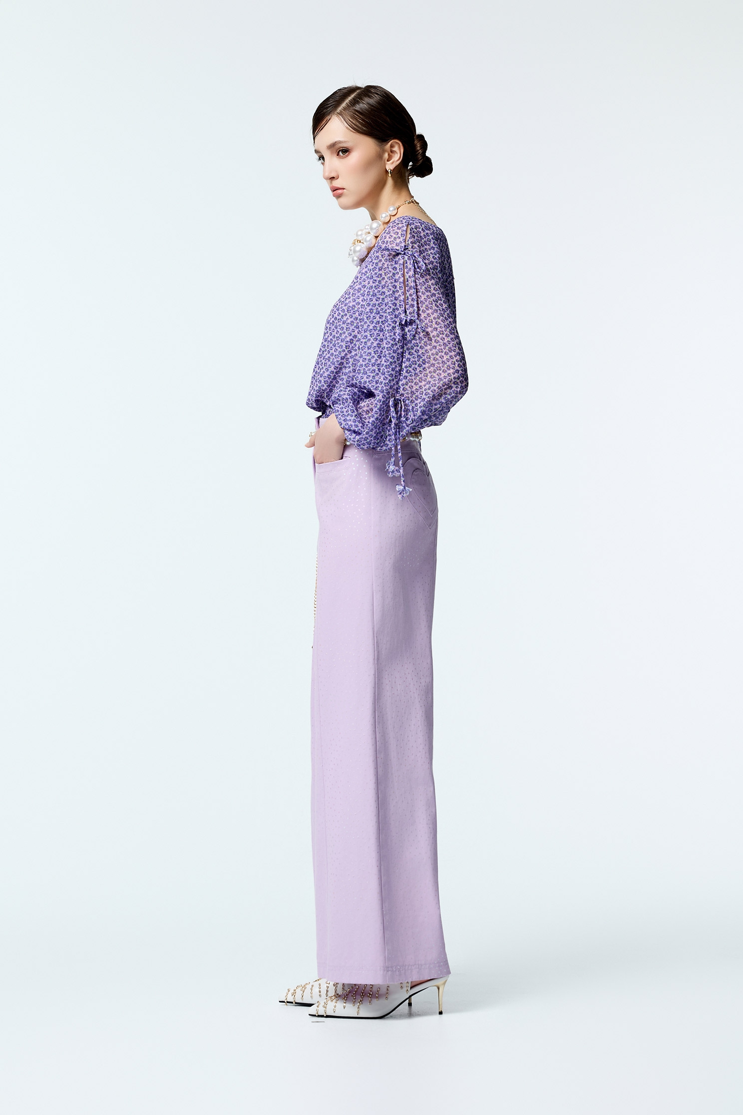 光澤感星星造型闊腿褲光澤感星星造型闊腿褲,上班OL穿搭,丹寧,人氣商品,寬褲,時髦成套搭配,牛仔,牛仔褲,珍珠,秋冬穿搭,褲子