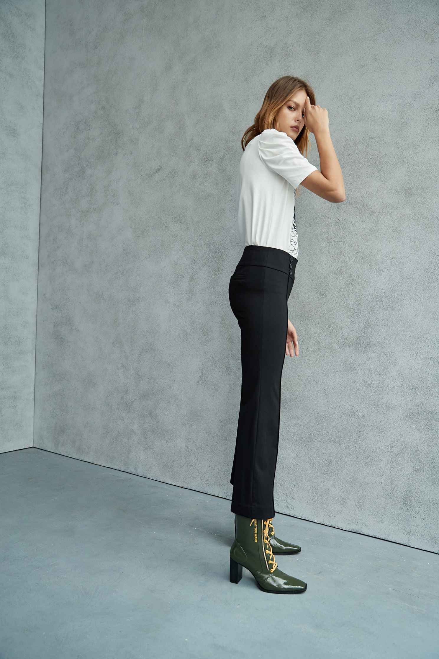 flared jeans,Tanning,Bell Bottom Jeans,cowboy,Jeans,Women's denim trousers,Pants,長褲,Thin pants,Black jeans,黑色褲子,Black trousers