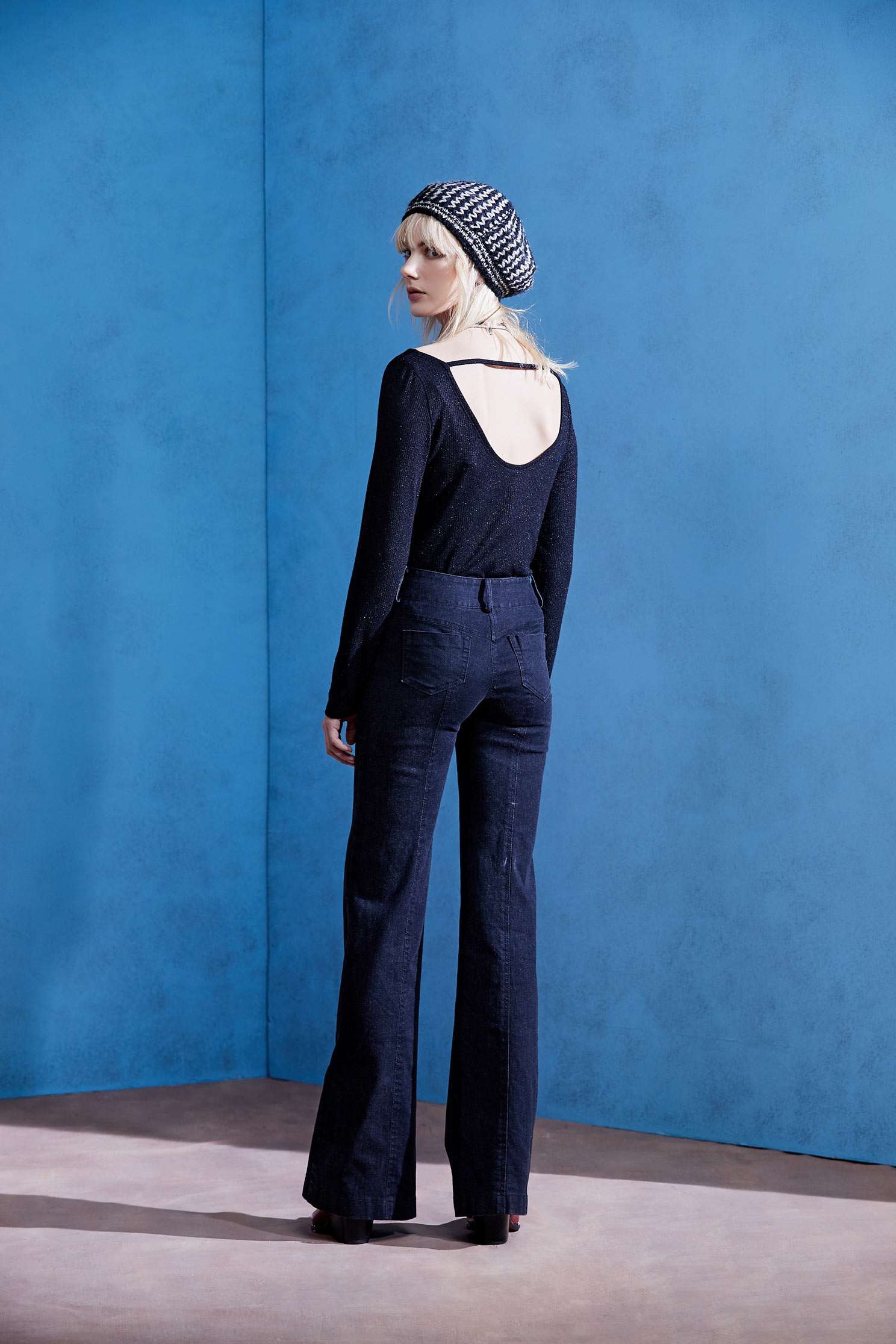 flared jeans,Tanning,Bell Bottom Jeans,cowboy,Jeans,Women's denim trousers,Pants,長褲,Thin pants,Black jeans,黑色褲子,Black trousers