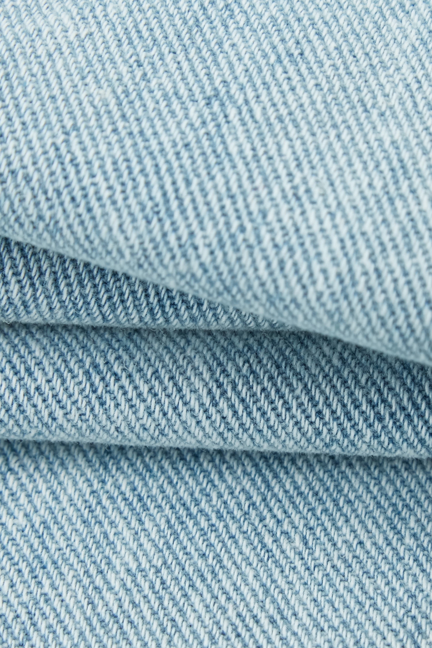 鑽飾花卉寬腿牛仔長褲鑽飾花卉寬腿牛仔長褲,丹寧,春夏穿搭,牛仔,牛仔褲,約會特輯,花花世界,褲子