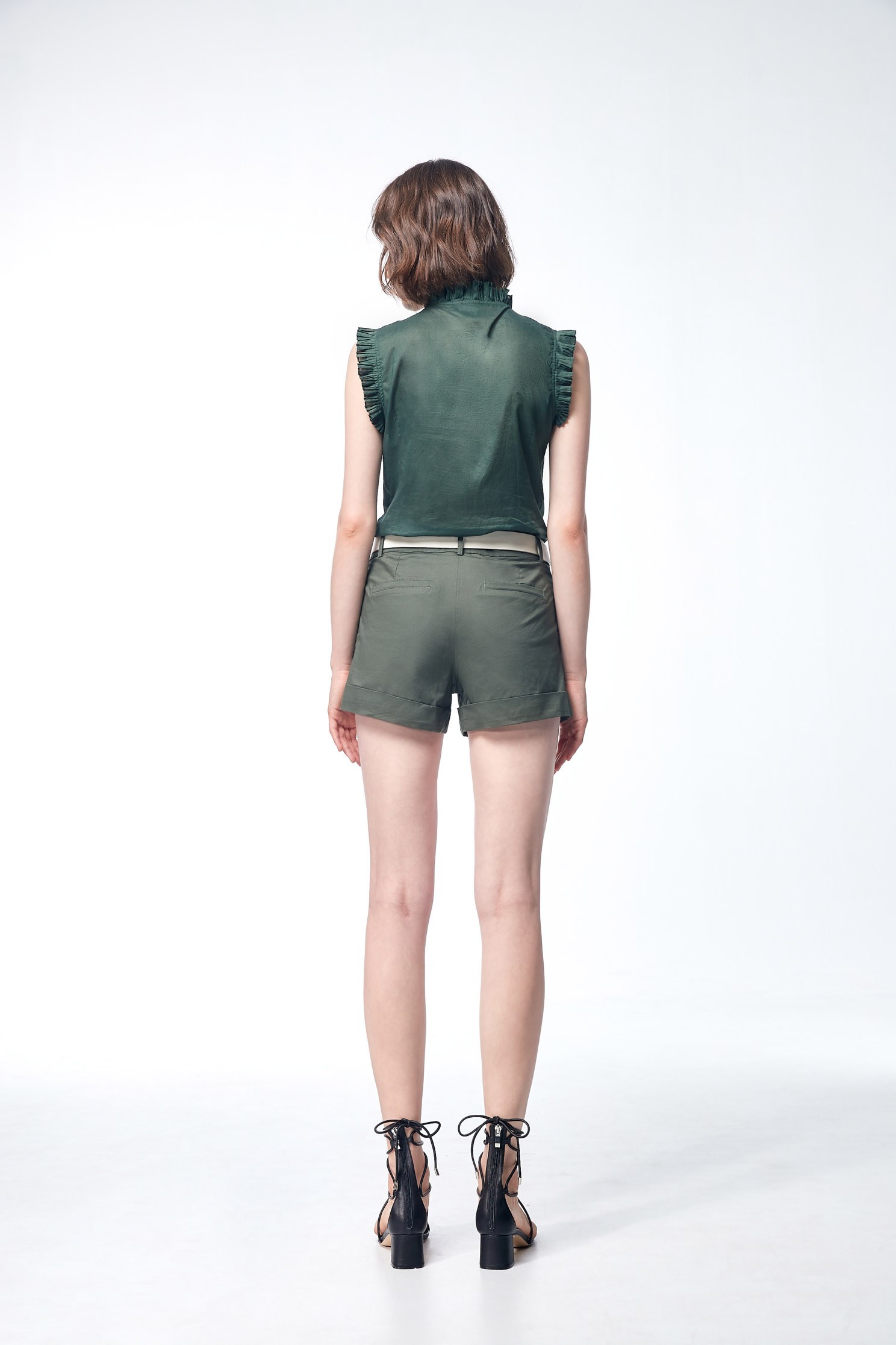 Olive green shorts,shorts,belt