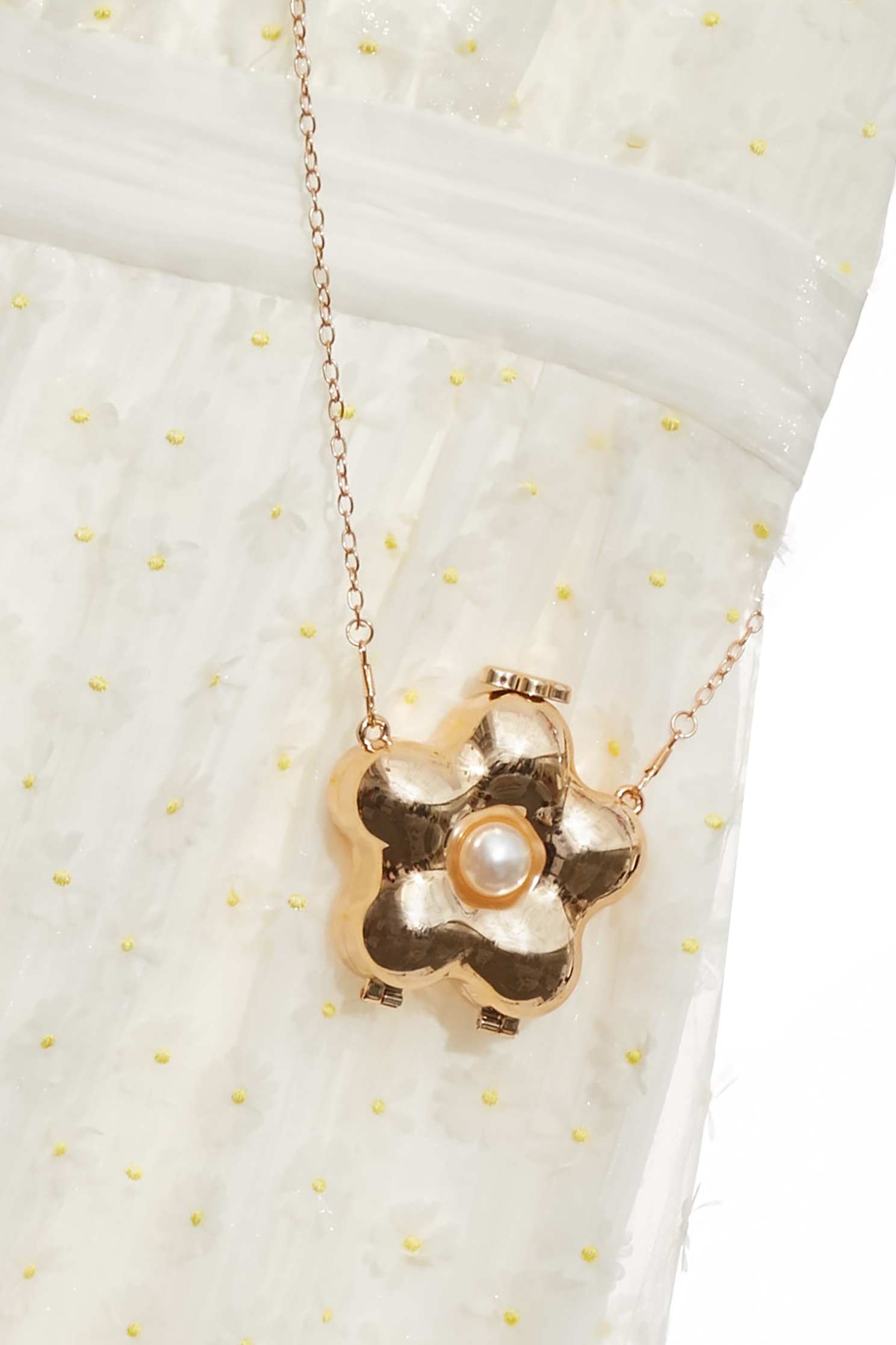 瑪格莉特花朵飄逸洋裝瑪格莉特花朵飄逸洋裝,一般洋裝,刺繡,春夏穿搭