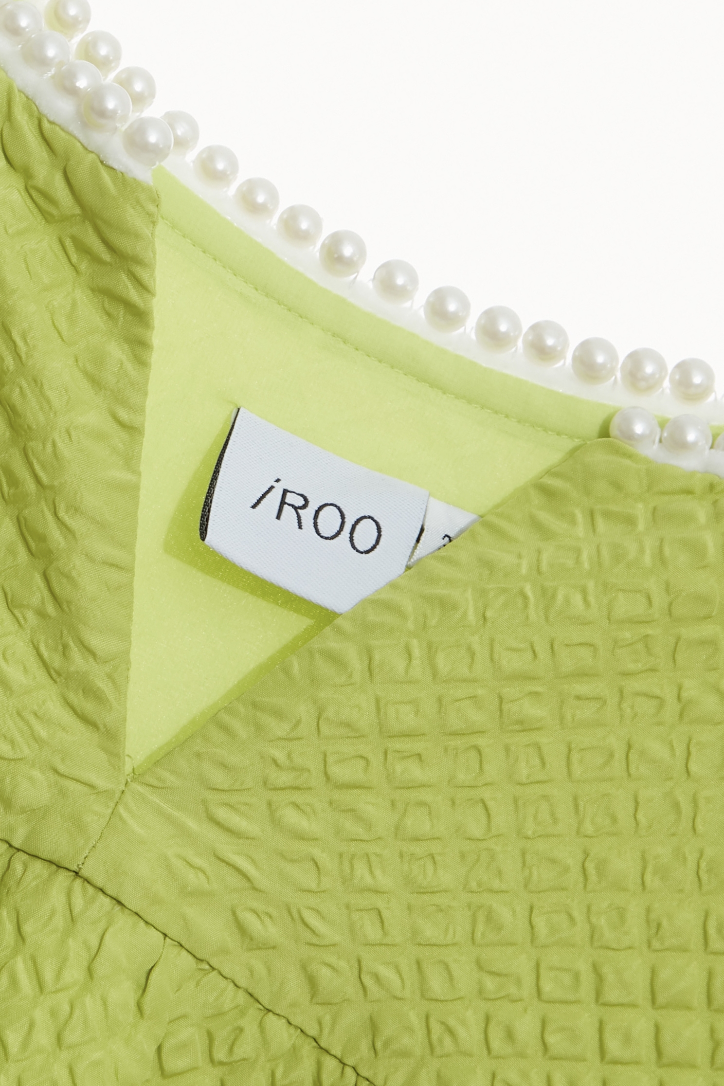 青蘋果珍珠領洋裝青蘋果珍珠領洋裝,V領洋裝,一般洋裝,洋裝特輯,派對特輯,珍珠,短袖洋裝,秋冬穿搭