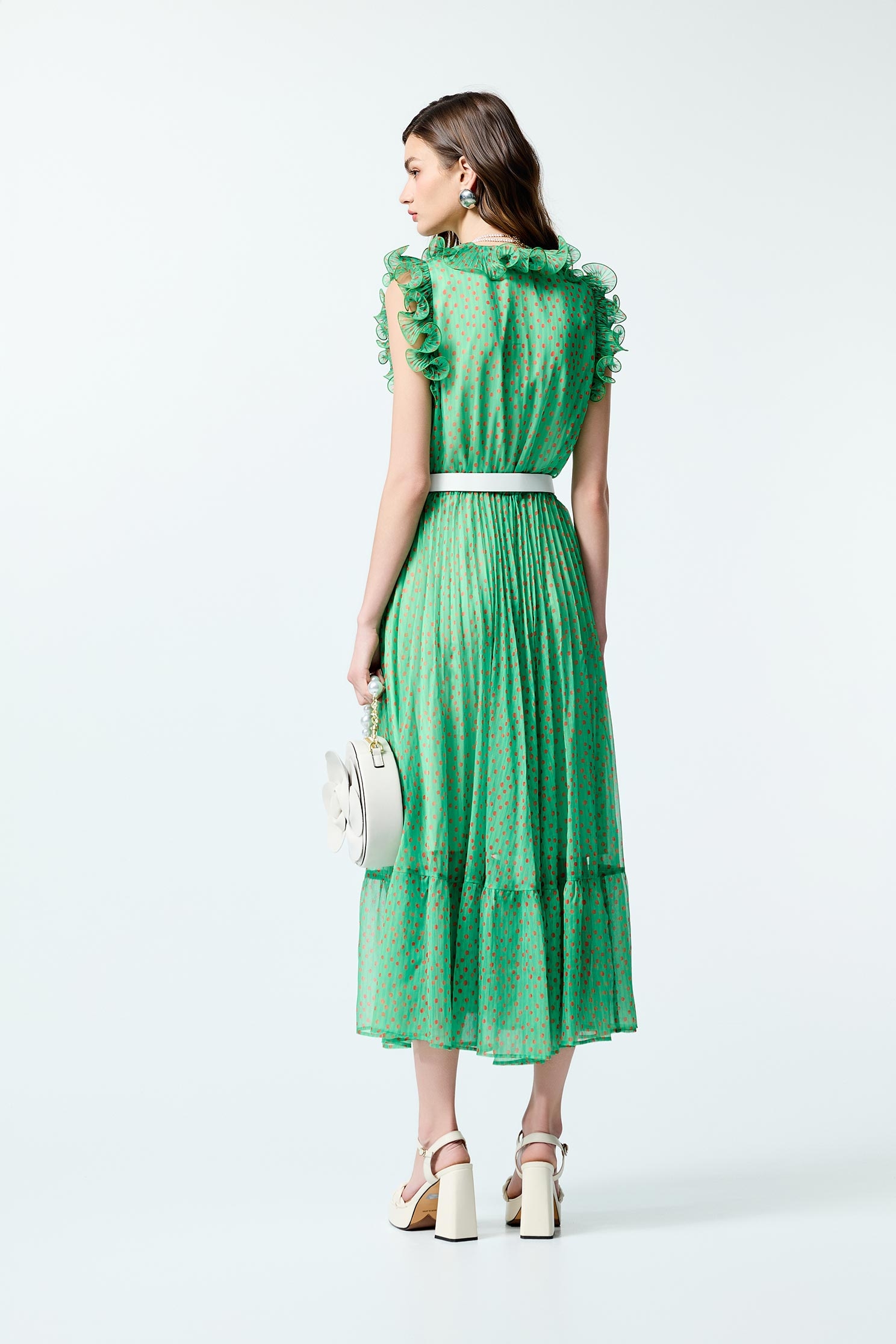 落日珊瑚點點雪紡禮服洋裝落日珊瑚點點雪紡禮服洋裝,V領洋裝,小禮服,春夏穿搭,洋裝特輯,禮服,荷葉,雪紡,雪紡洋裝