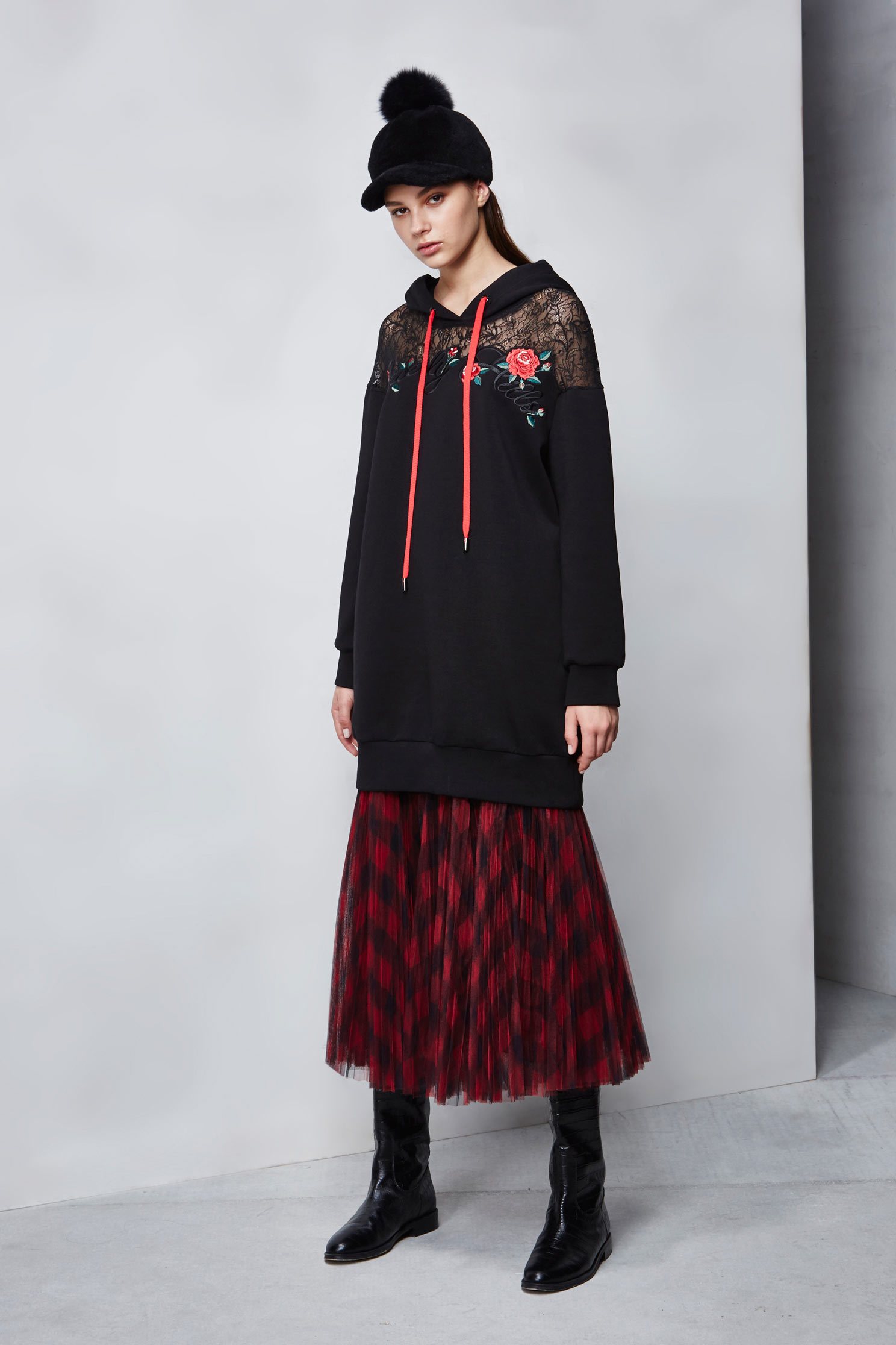 Embroidered fashion hoodie,Dress,embroidery,刺繡洋裝,Cocktail Dress,embroidered,Lace,Lace Dress,透膚洋裝,長袖洋裝,Black dress