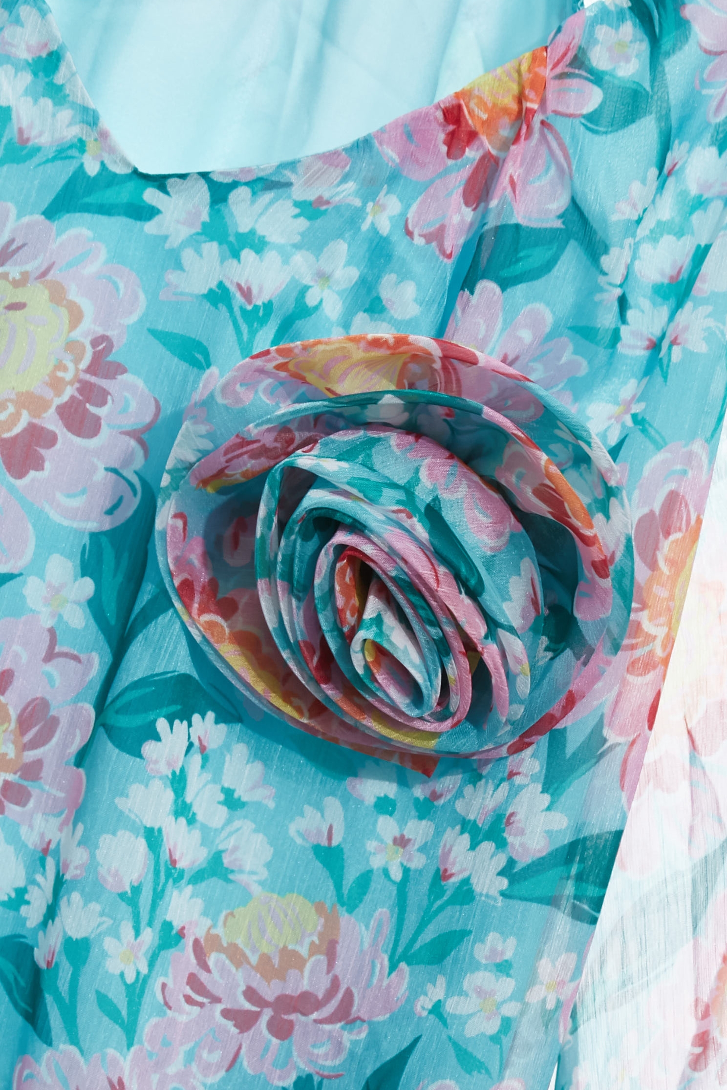 浪漫藝術花園雪紡印花洋裝浪漫藝術花園雪紡印花洋裝,V領洋裝,人氣商品,刺繡,印花洋裝,小禮服,洋裝特輯,秋冬穿搭,花花世界,雪紡,雪紡洋裝