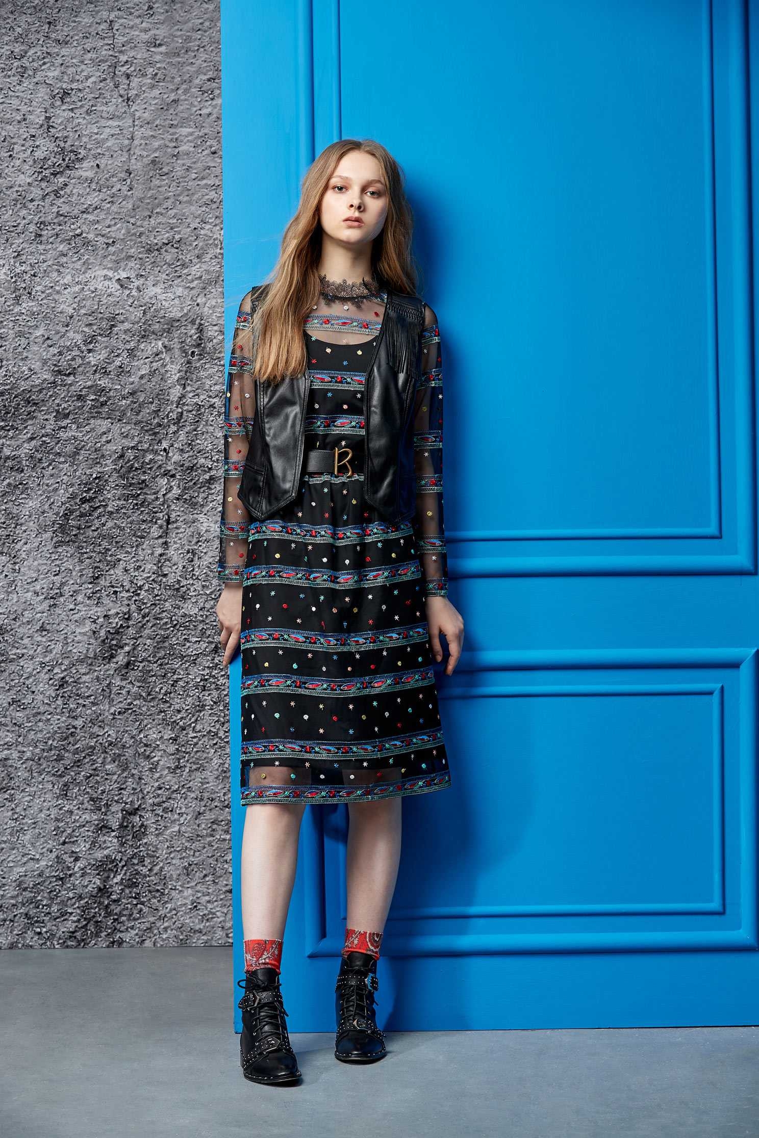 Embroidered street net yarn dress,Dress,embroidery,刺繡洋裝,Mesh,embroidered,透膚洋裝,長袖洋裝