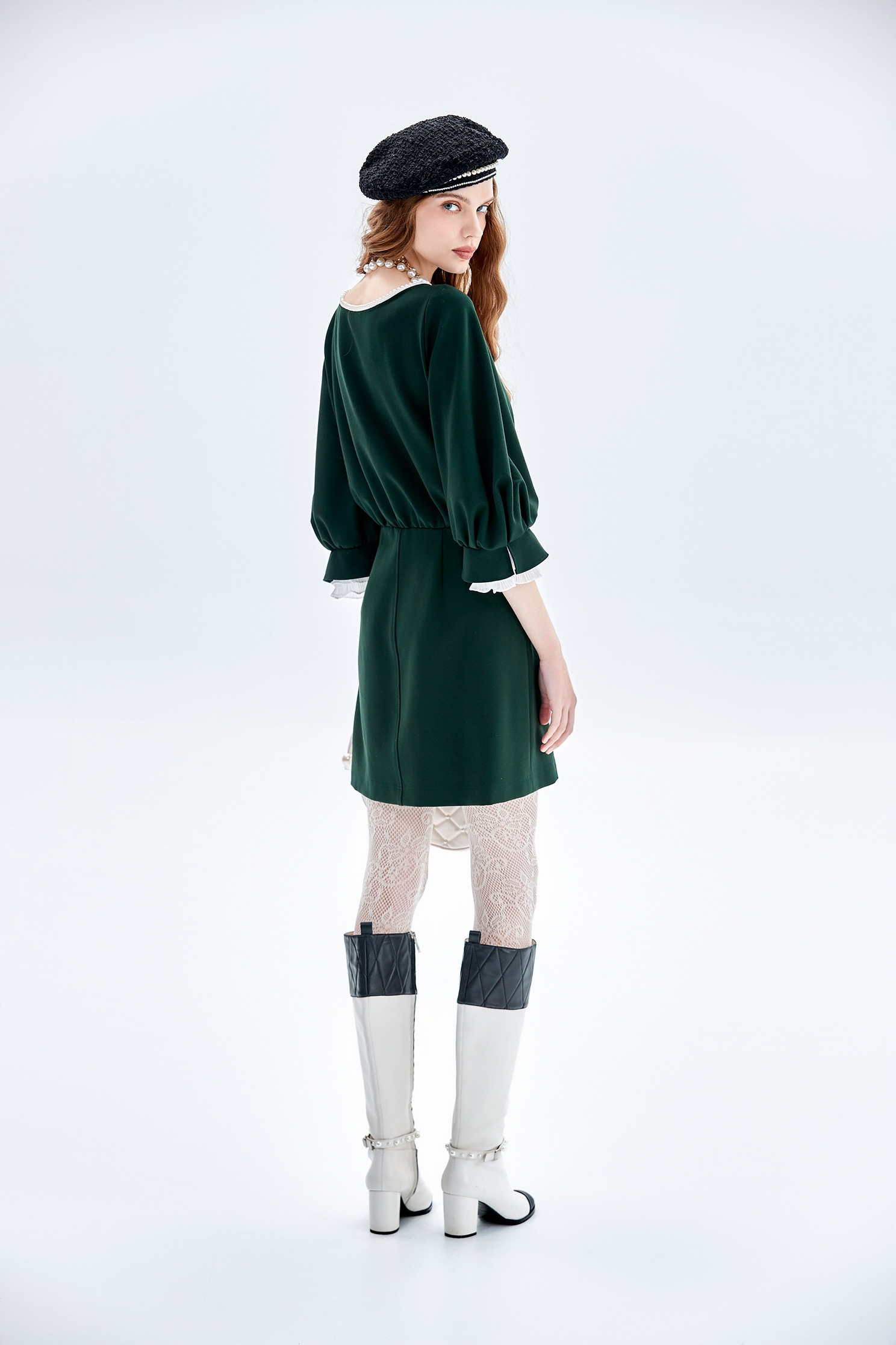 甲蟲綠珍珠洋裝甲蟲綠珍珠洋裝,一般洋裝,洋裝特輯,珍珠,秋冬穿搭,荷葉,長袖洋裝