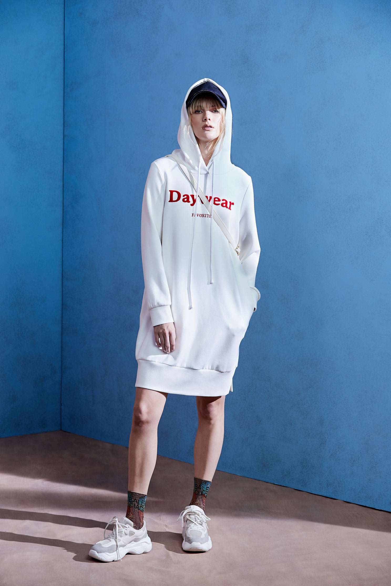 Hood long version of the dress,Dress,Casual dress,White dress,Long dress