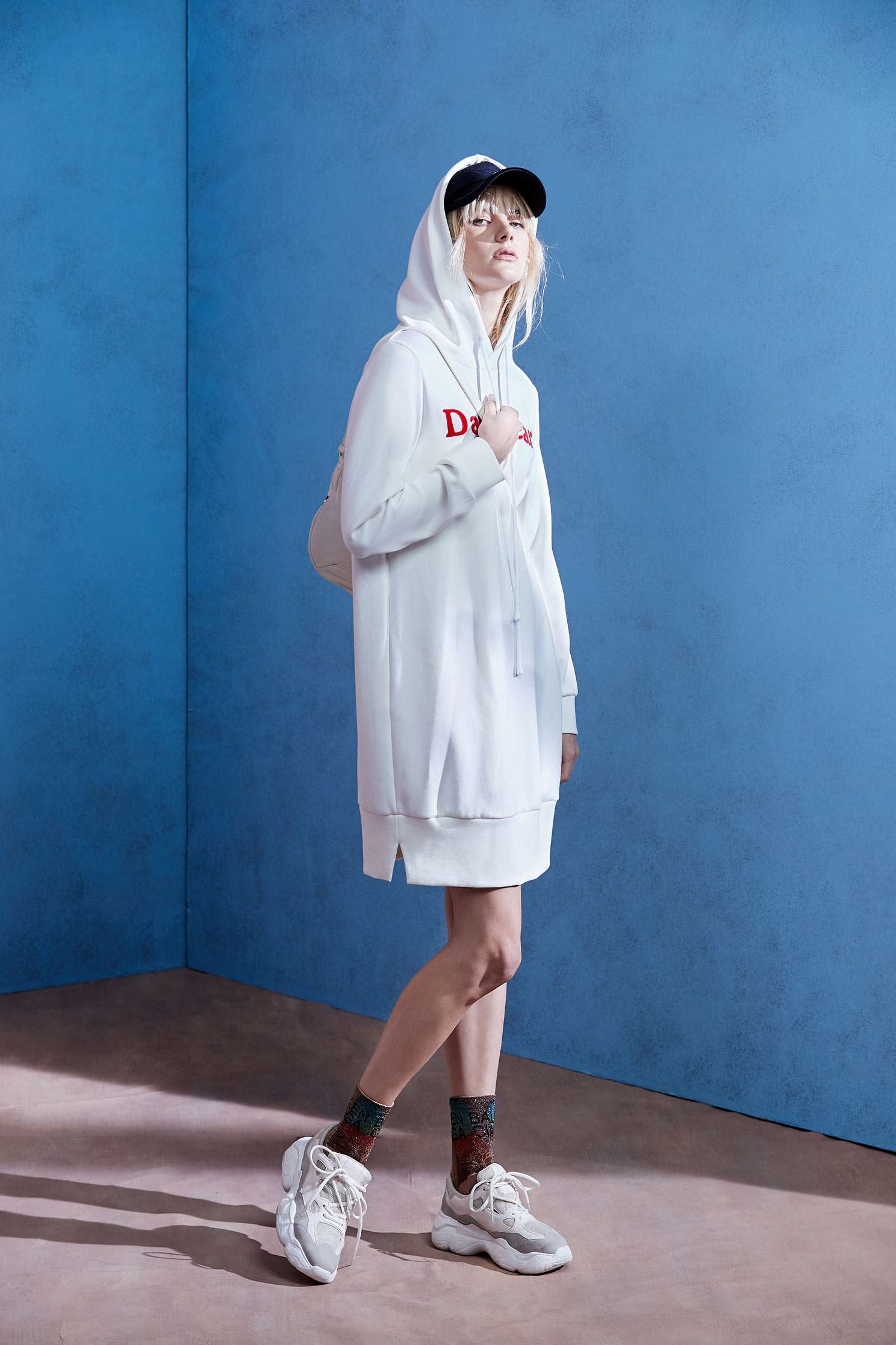 Hood long version of the dress,Dress,Casual dress,White dress,Long dress