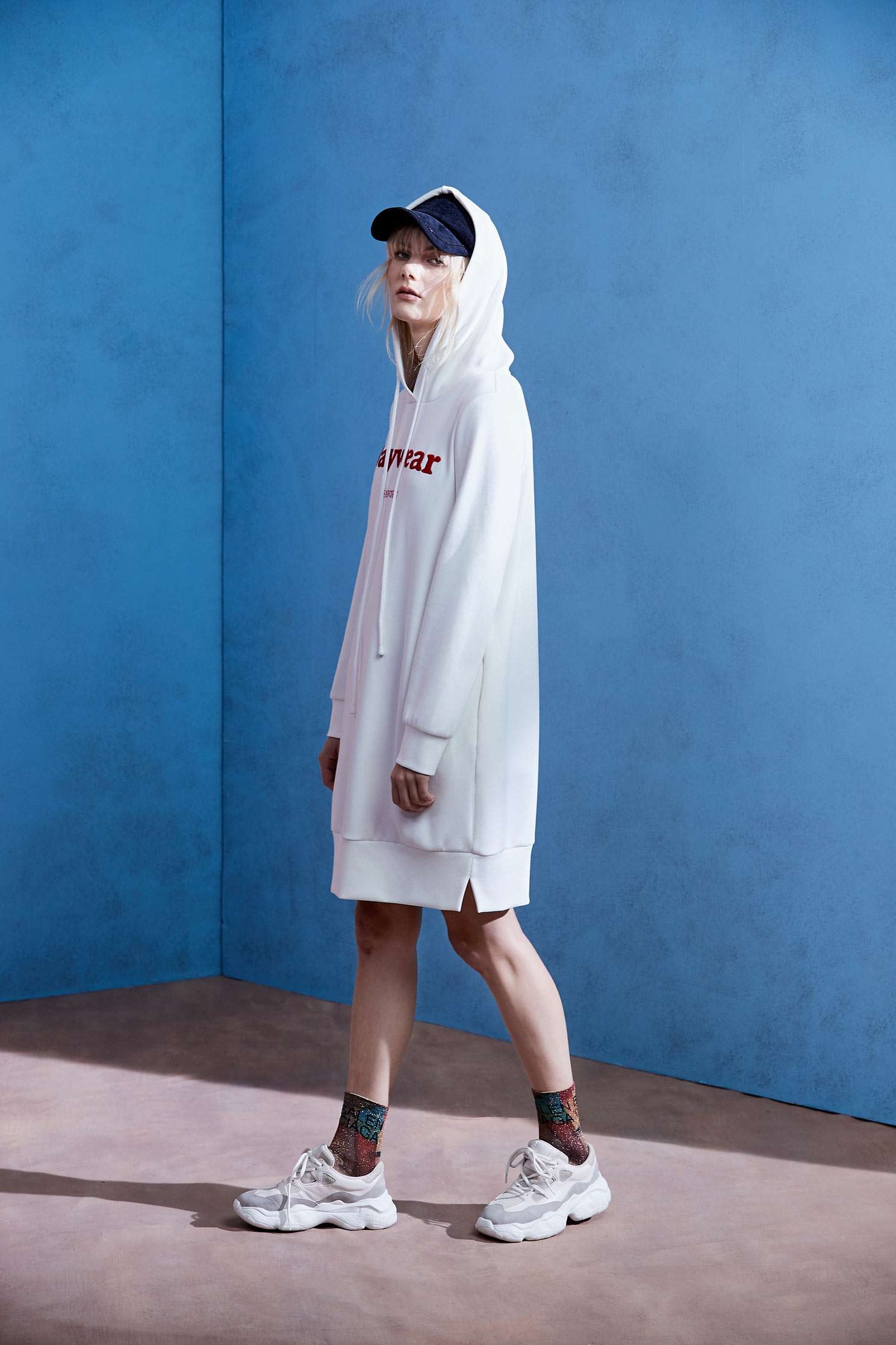Hood long version of the dress,Dress,Casual dress,White dress,Long dress