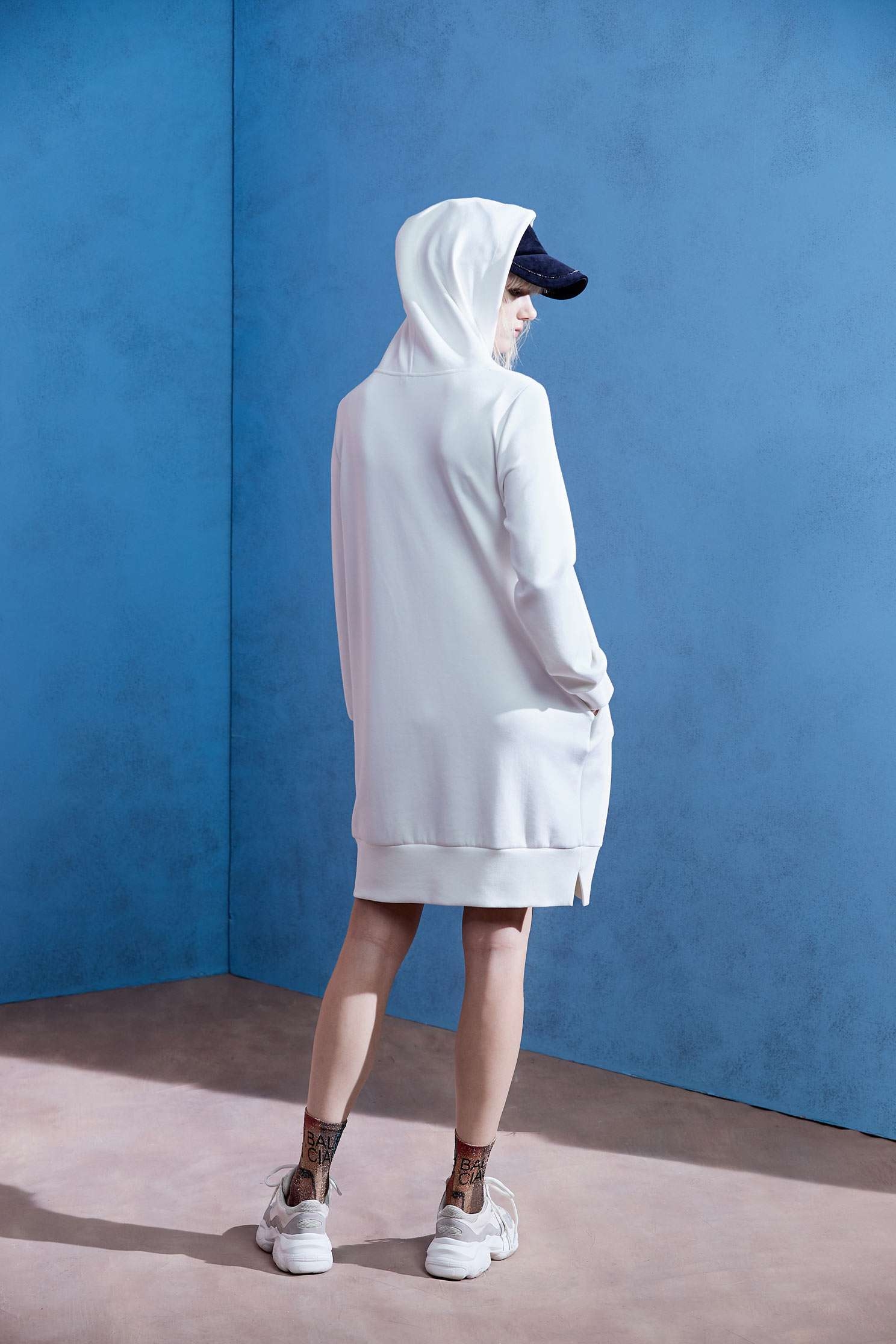 Hood long version of the dress,Dress,Casual dress,White dress,Long dress