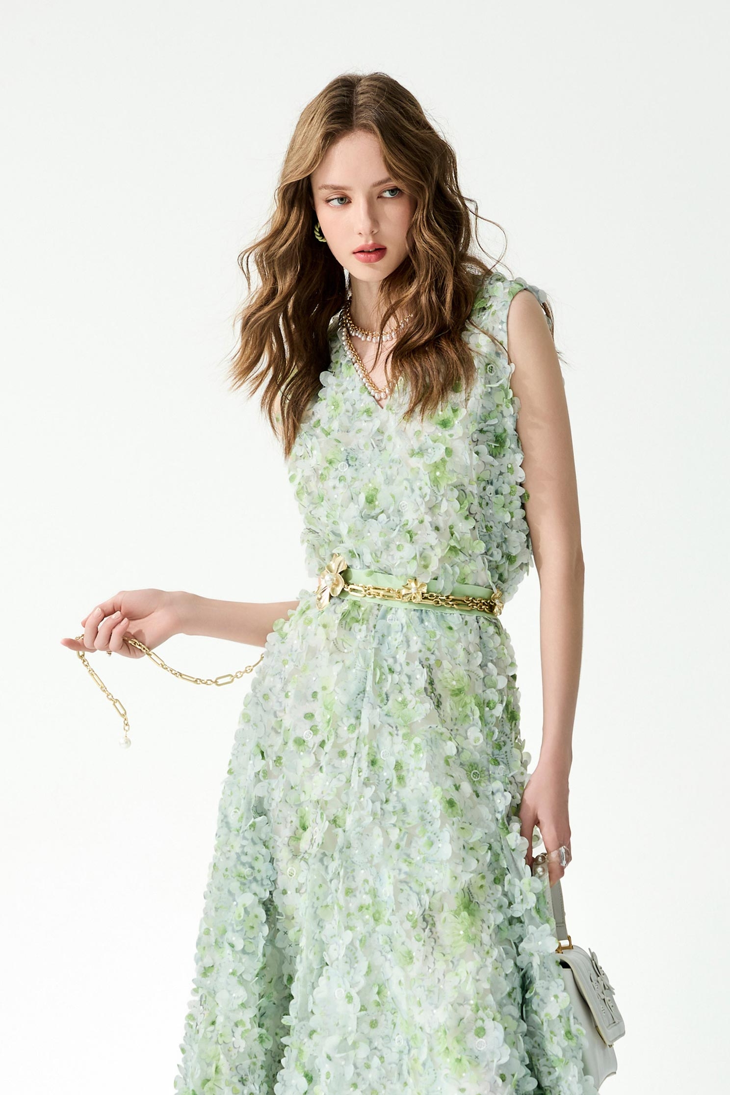 果凍薄荷色刺繡花瓣上衣果凍薄荷色刺繡花瓣上衣,一般背心,一般背心馬甲,上衣,刺繡,春夏穿搭,網紗,繡花,背心