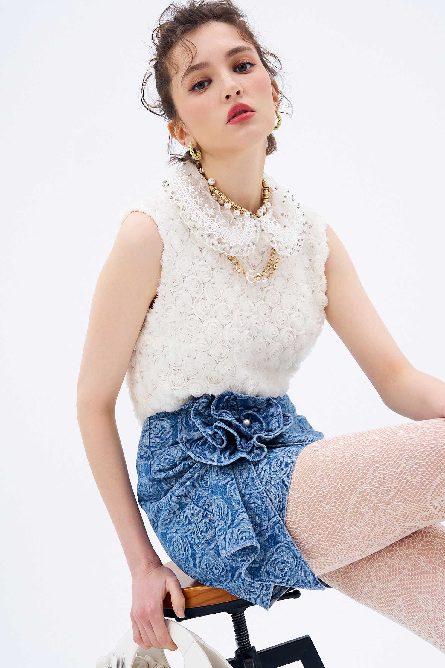 立體茶花造型上衣立體茶花造型上衣,一般背心,一般背心馬甲,上衣,人氣商品,刺繡,秋冬穿搭,背心,蕾絲