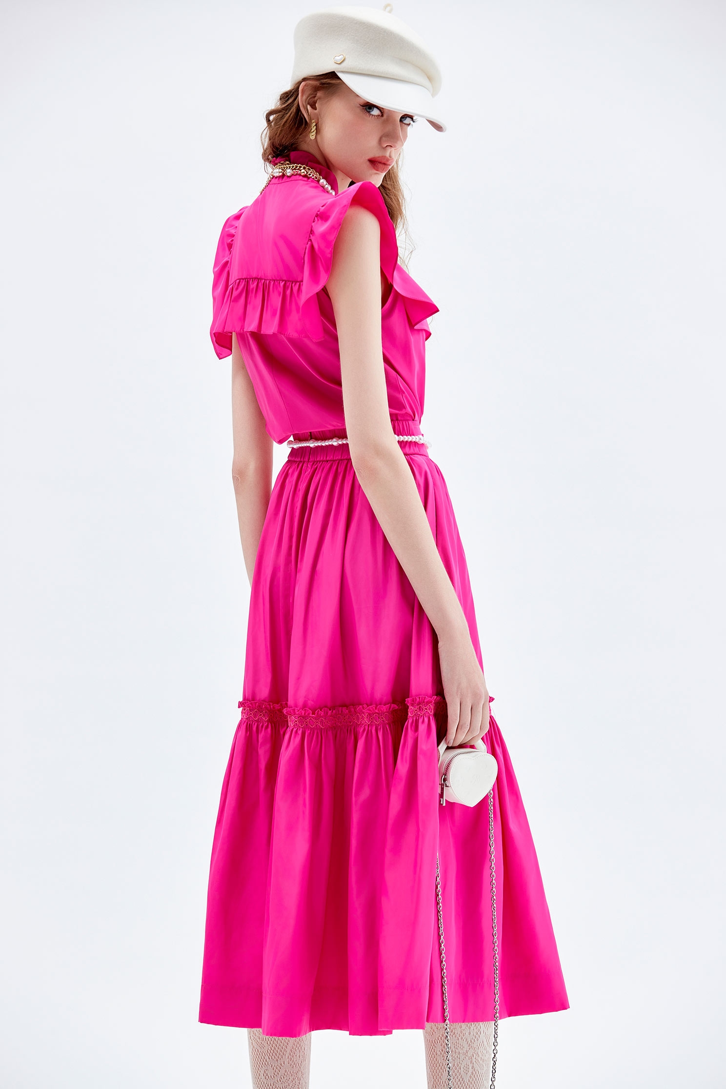 光澤感閃粉色上衣光澤感閃粉色上衣,一般背心,一般背心馬甲,上衣,秋冬穿搭,背心,荷葉