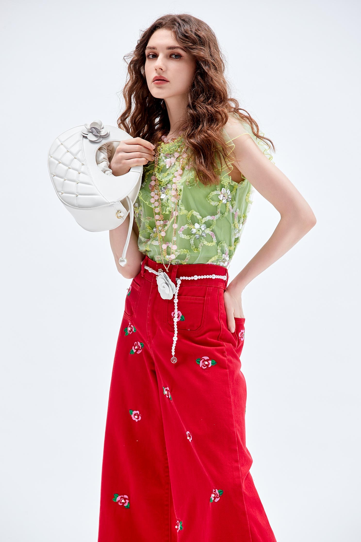 五彩壓花亮片背心五彩壓花亮片背心,一般背心,一般背心馬甲,上衣,刺繡,秋冬穿搭,背心,荷葉