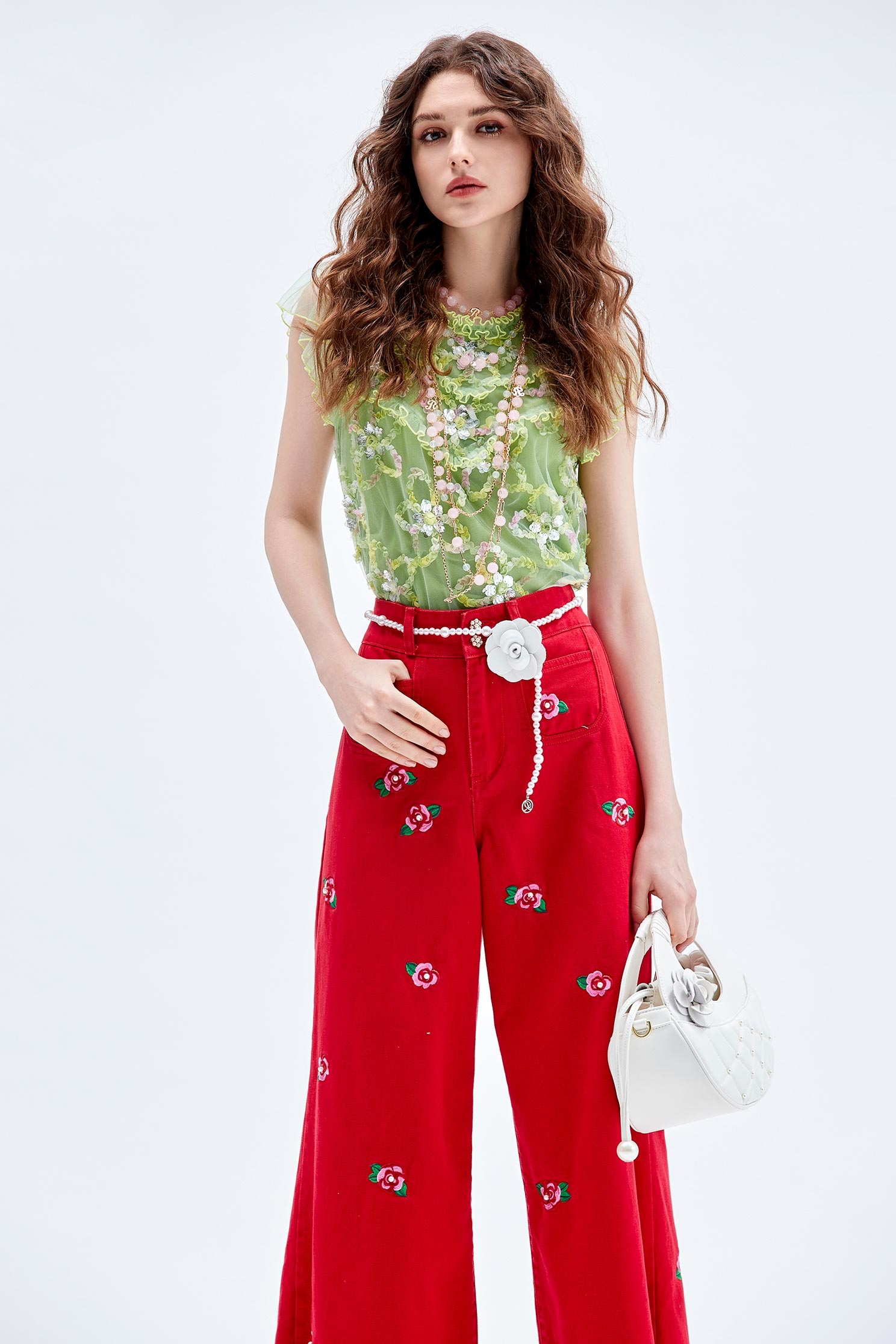 五彩壓花亮片背心五彩壓花亮片背心,一般背心,一般背心馬甲,上衣,刺繡,秋冬穿搭,背心,荷葉