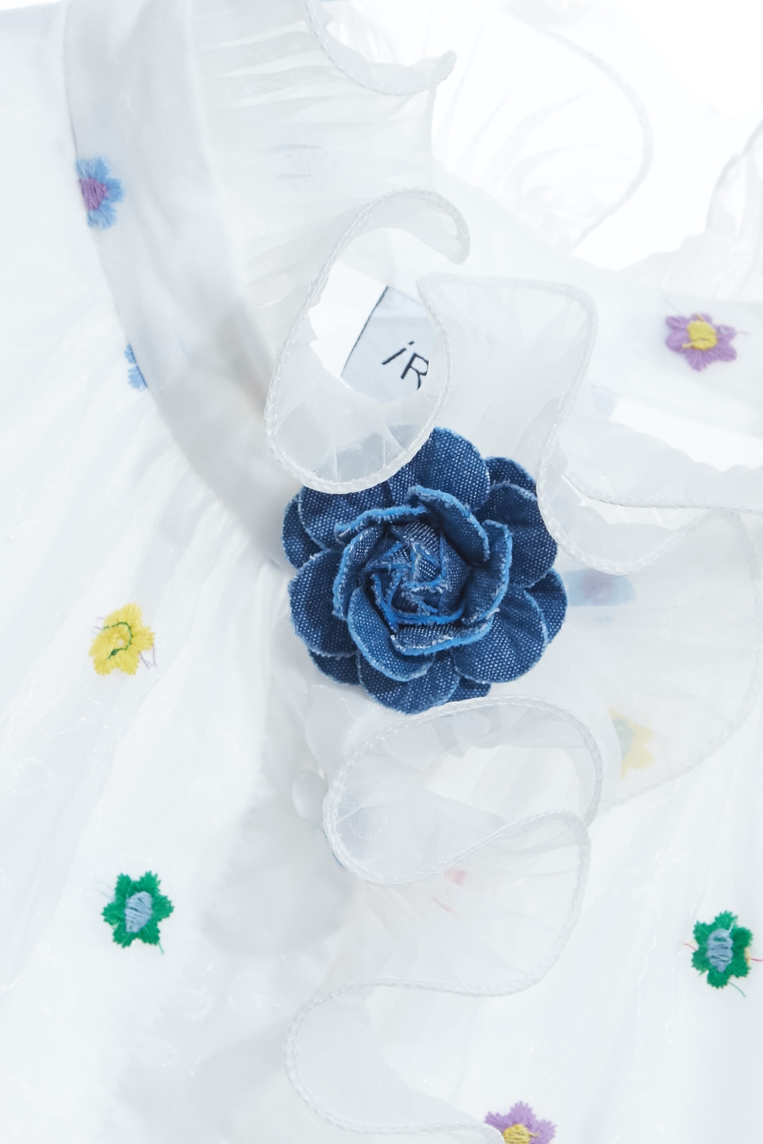 五彩配色花朵刺繡上衣五彩配色花朵刺繡上衣,一般背心,一般背心馬甲,上衣,人氣商品,刺繡,春夏穿搭,約會特輯,背心,花花世界,荷葉