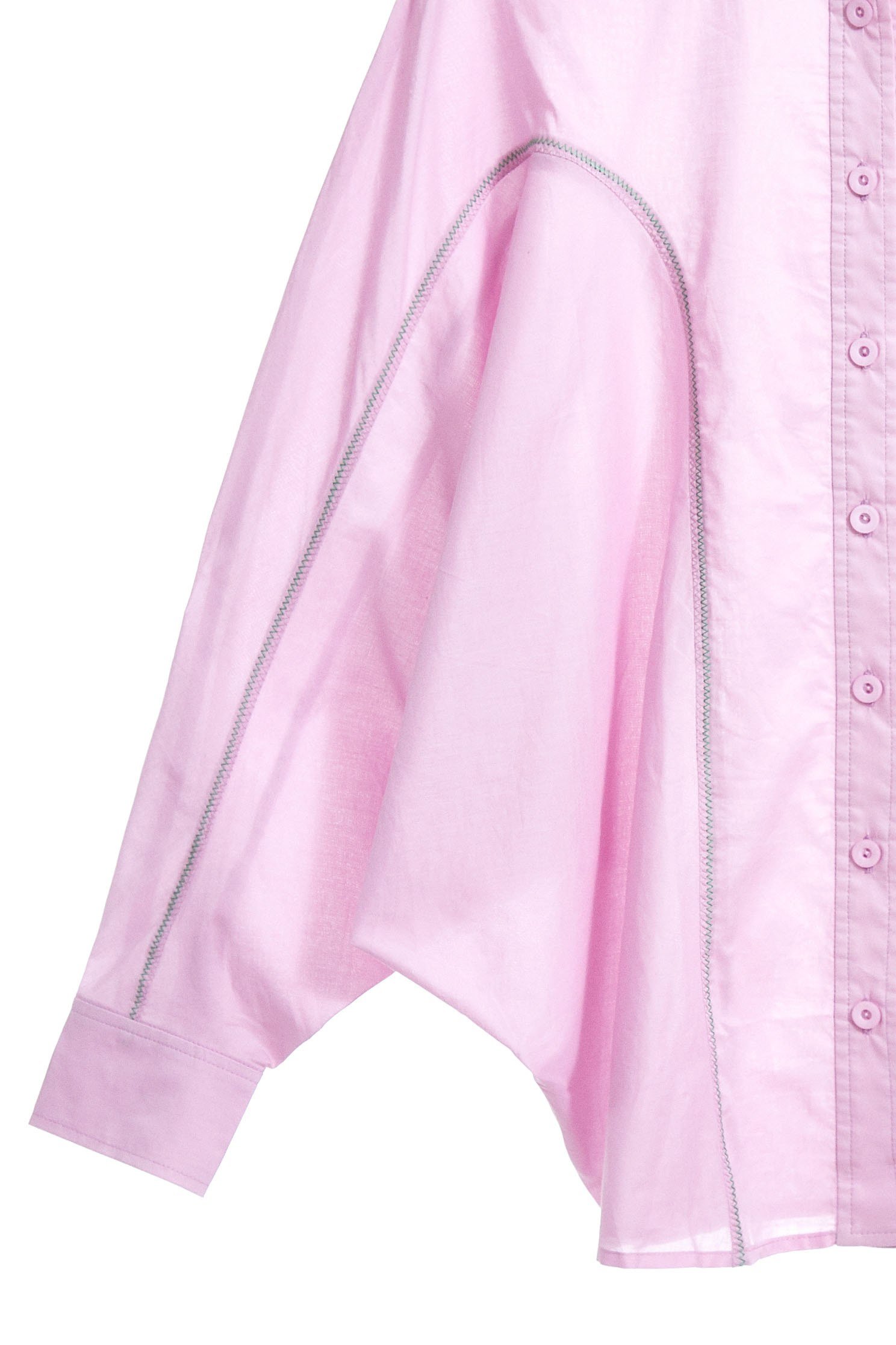 Modern shirt with loose sleeves