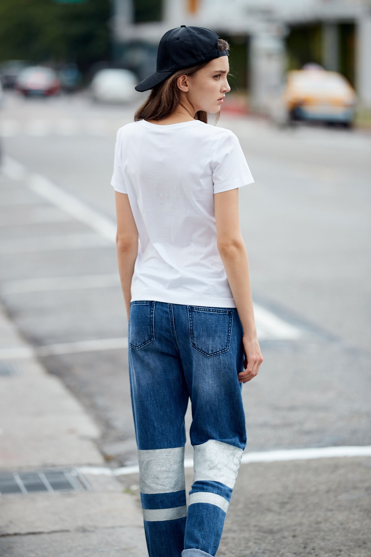 Soft cotton T shirt with necklace printing,t-shirt,t-shirt,whitetop,shortsleevetop,cotton