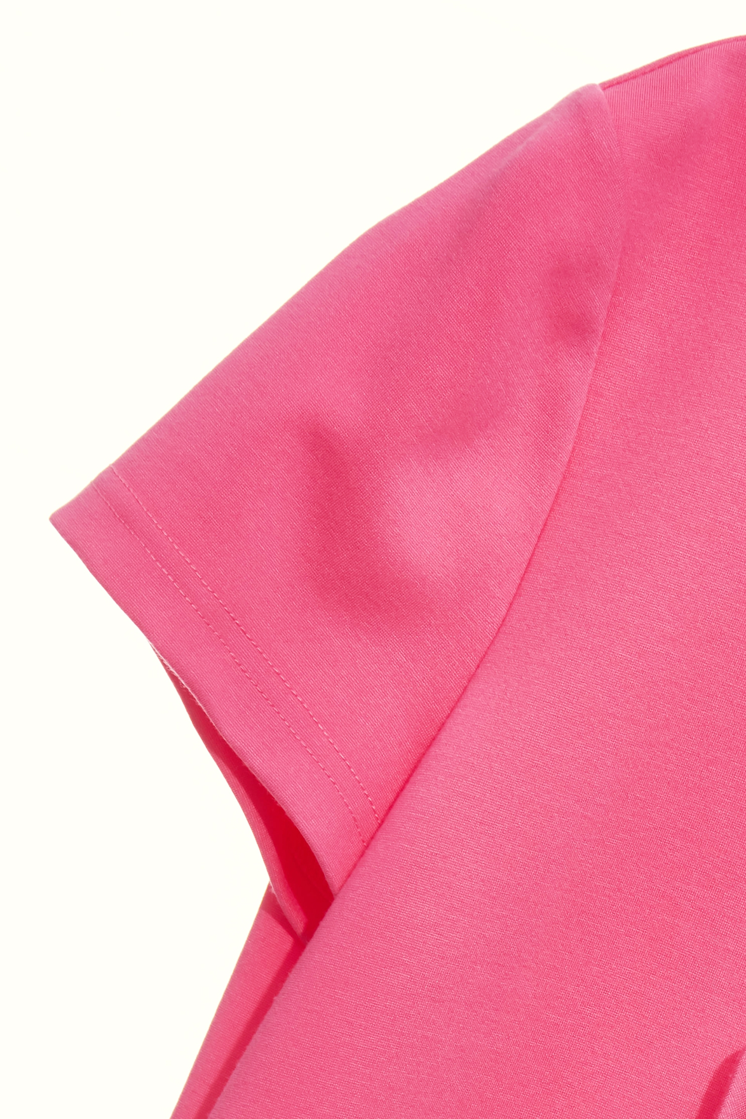 羽紫紅色花朵T恤上衣羽紫紅色花朵T恤上衣,T-Shirt,T恤,上衣,春夏穿搭,花花世界