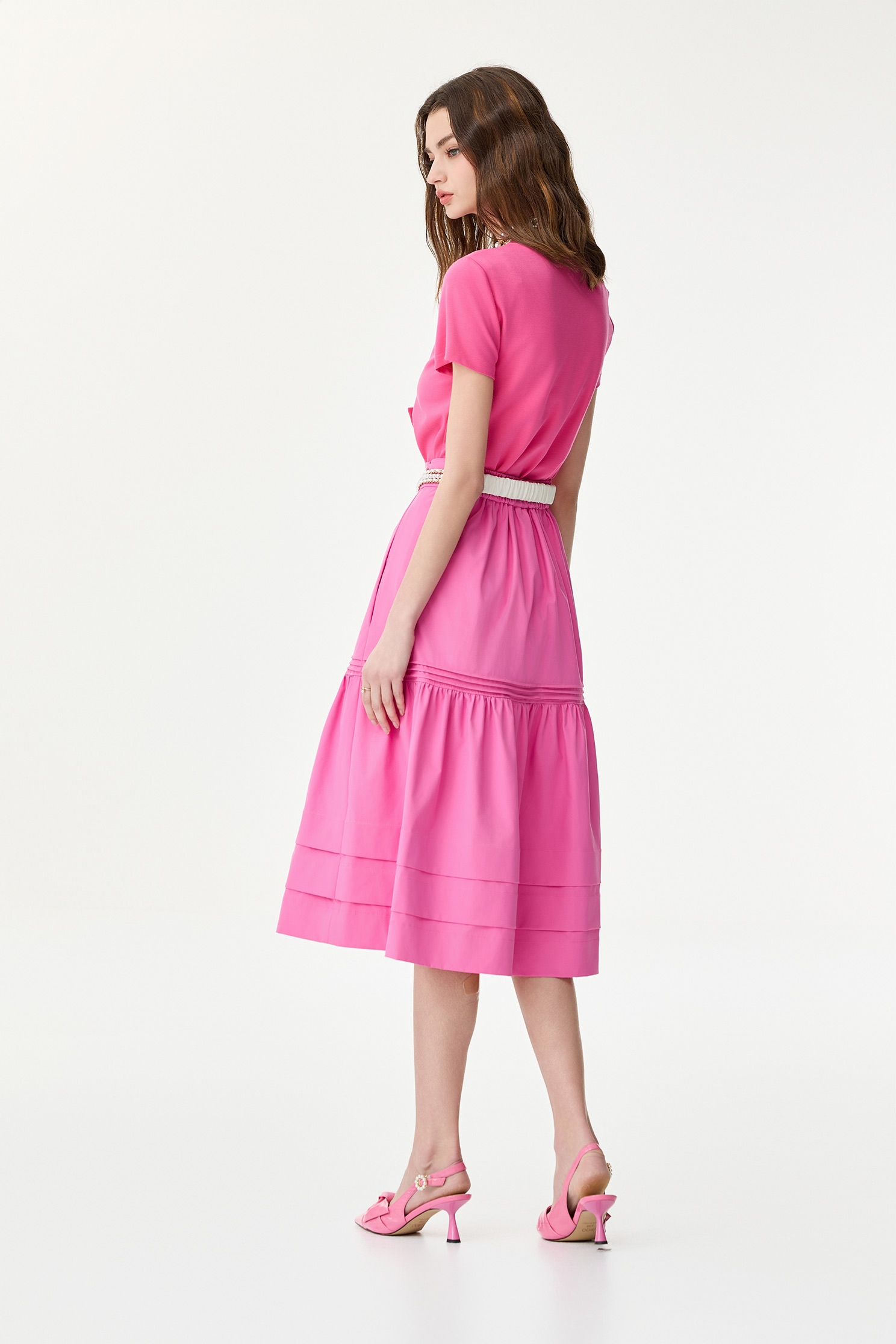 羽紫紅色花朵T恤上衣羽紫紅色花朵T恤上衣,T-Shirt,T恤,上衣,春夏穿搭,花花世界