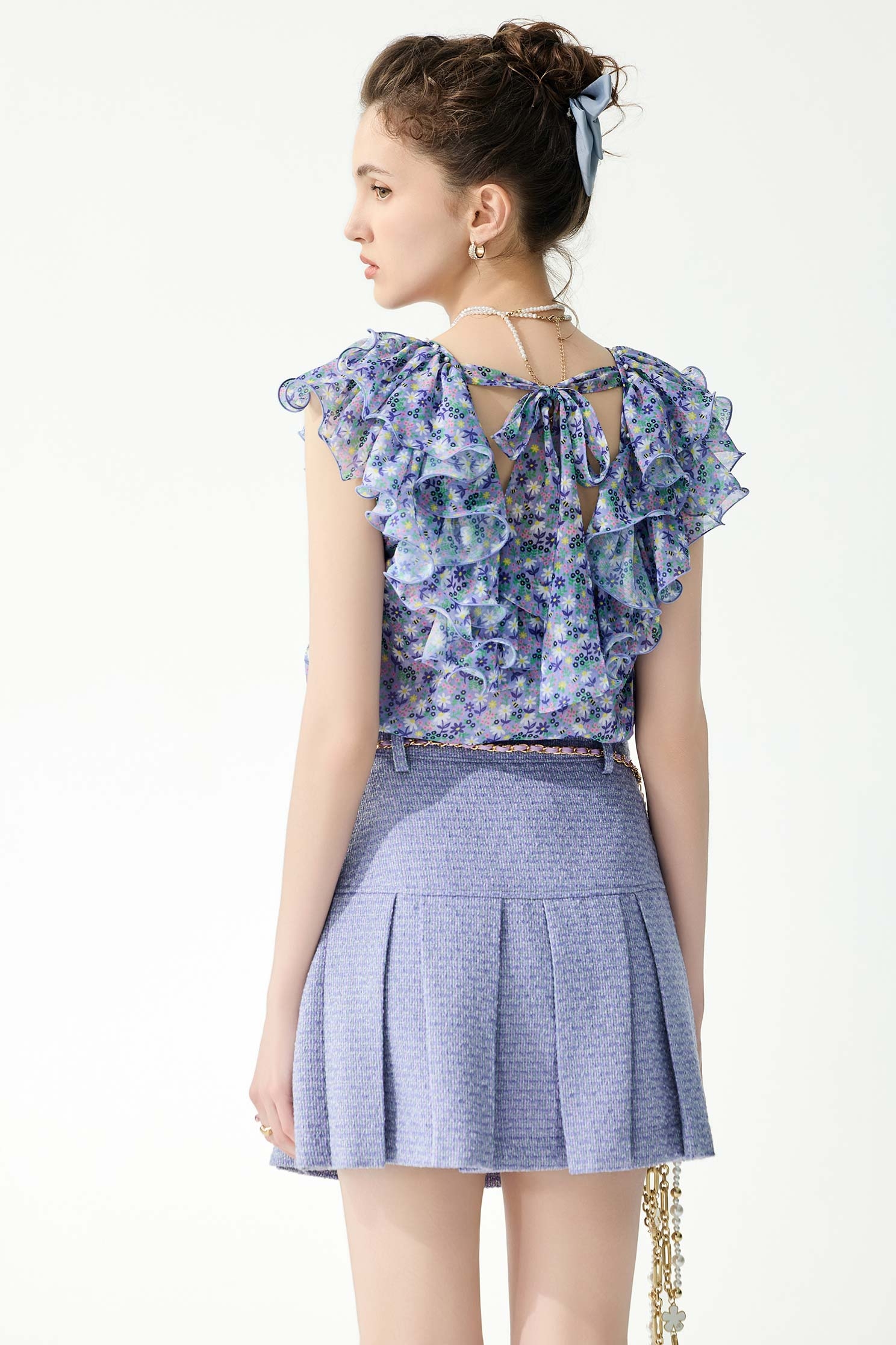 灰調葡萄紫花園印花雪紡上衣灰調葡萄紫花園印花雪紡上衣,上衣,春夏穿搭,珍珠,荷葉,雪紡