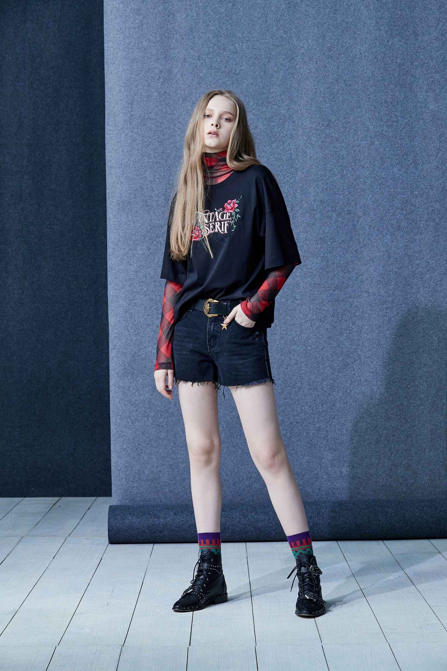 Flatter cross top,top,see-throughtop,longsleevetop