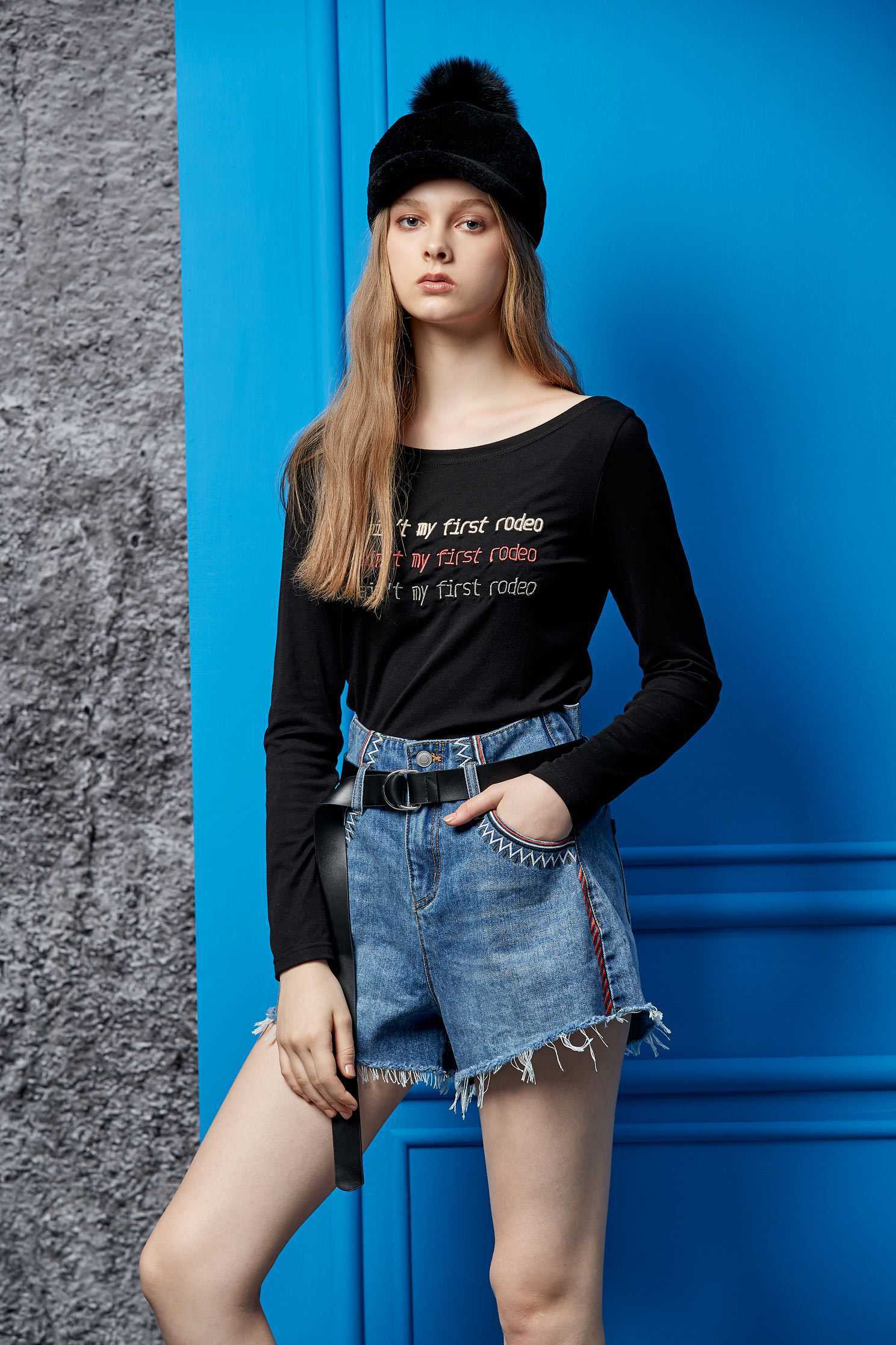 slogan street T-shirt top,t-shirt,t-shirt,embroidery,embroideredtop,embroidered,embroideredtop,longsleevetop,blacktop