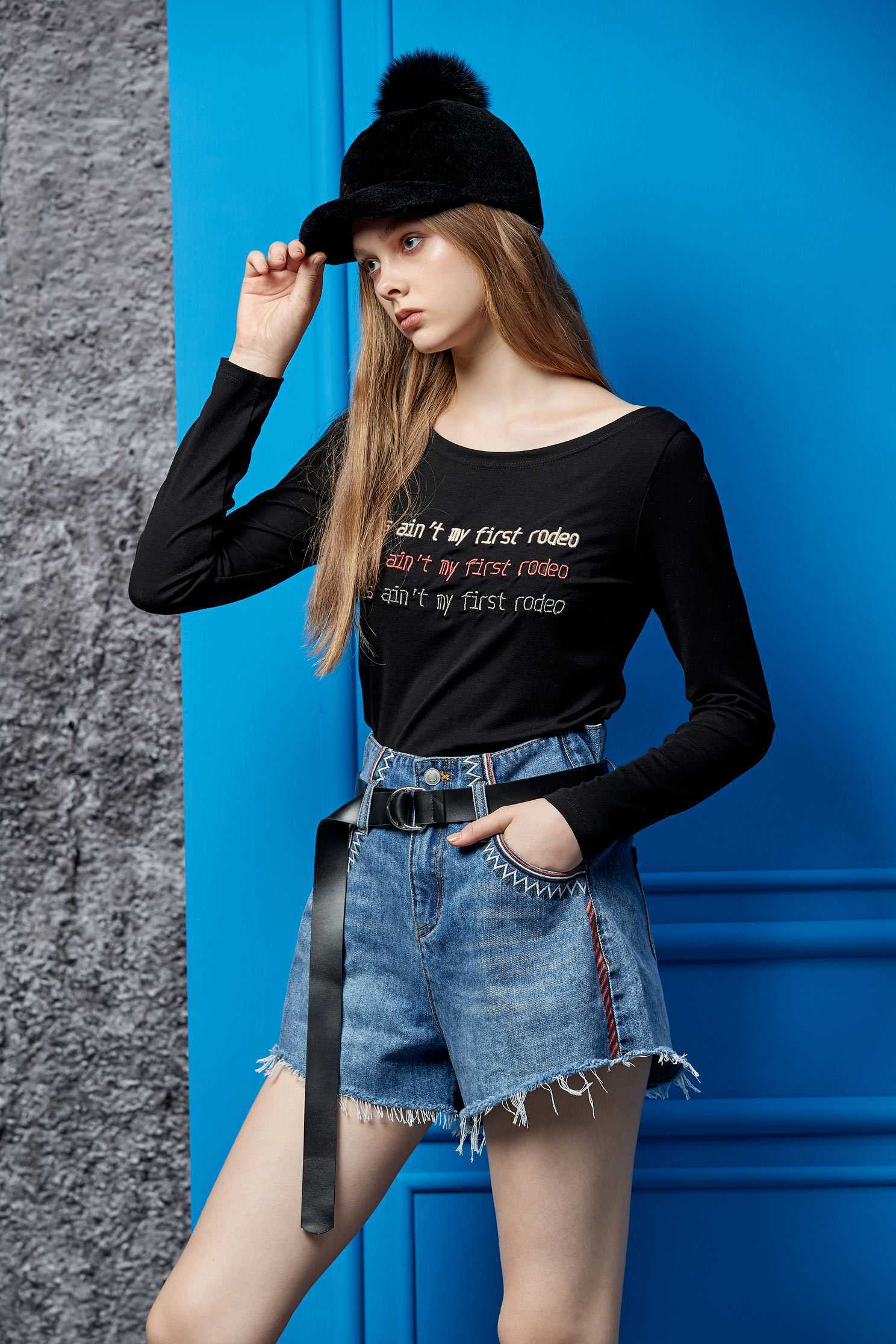 slogan street T-shirt top,t-shirt,t-shirt,embroidery,embroideredtop,embroidered,embroideredtop,longsleevetop,blacktop