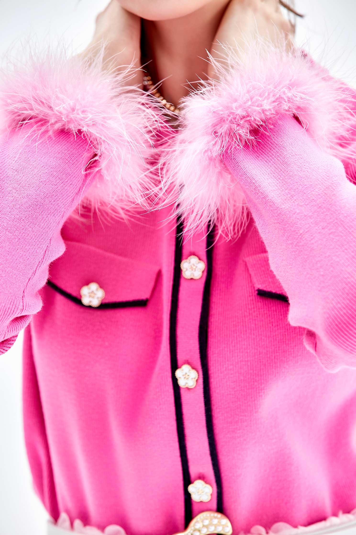 閃粉色小香風針織上衣閃粉色小香風針織上衣,上衣,小香風,毛呢花呢,派對特輯,秋冬穿搭,針織,針織衫