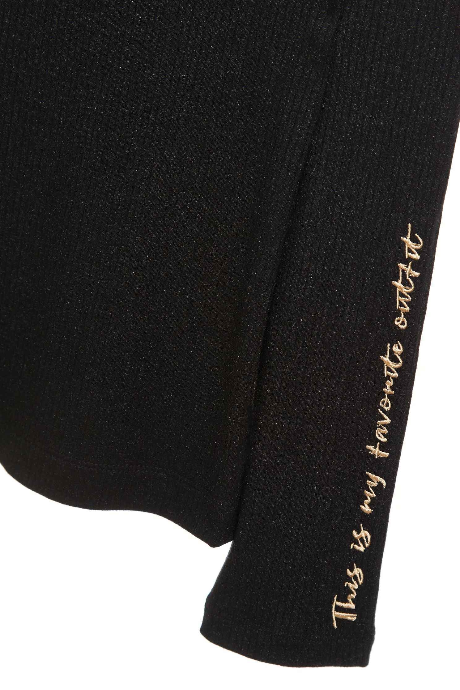 Soft fabric T-shirt,T恤,U-neck top,Top,embroidery,刺繡上衣,Rayon,embroidered,繡花上衣,長袖上衣,黑色上衣