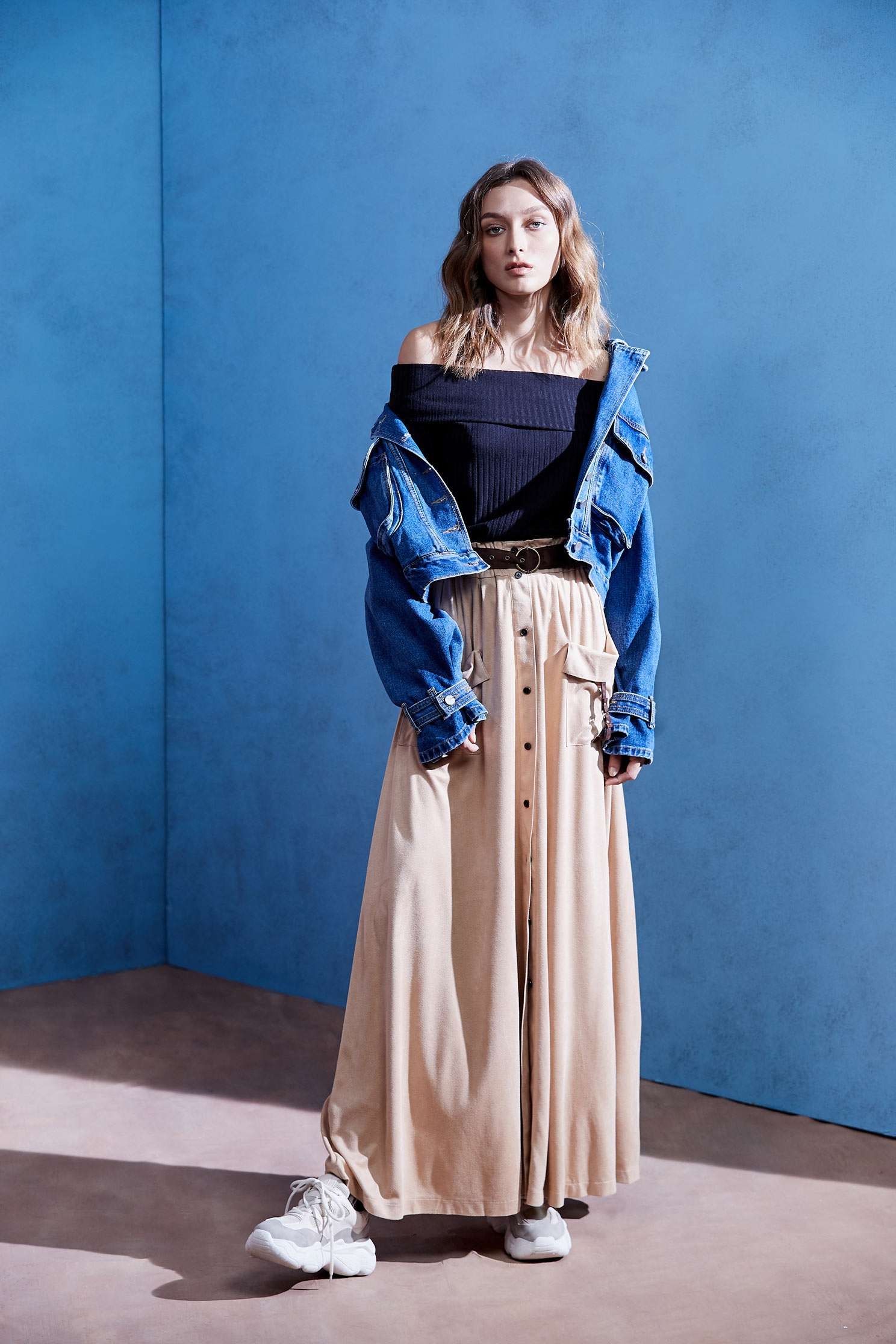 Lapel long-sleeved T-shirt,T-Shirt,T恤,Off shoulder Top,Top,Off Shoulder Top,長袖上衣,黑色上衣