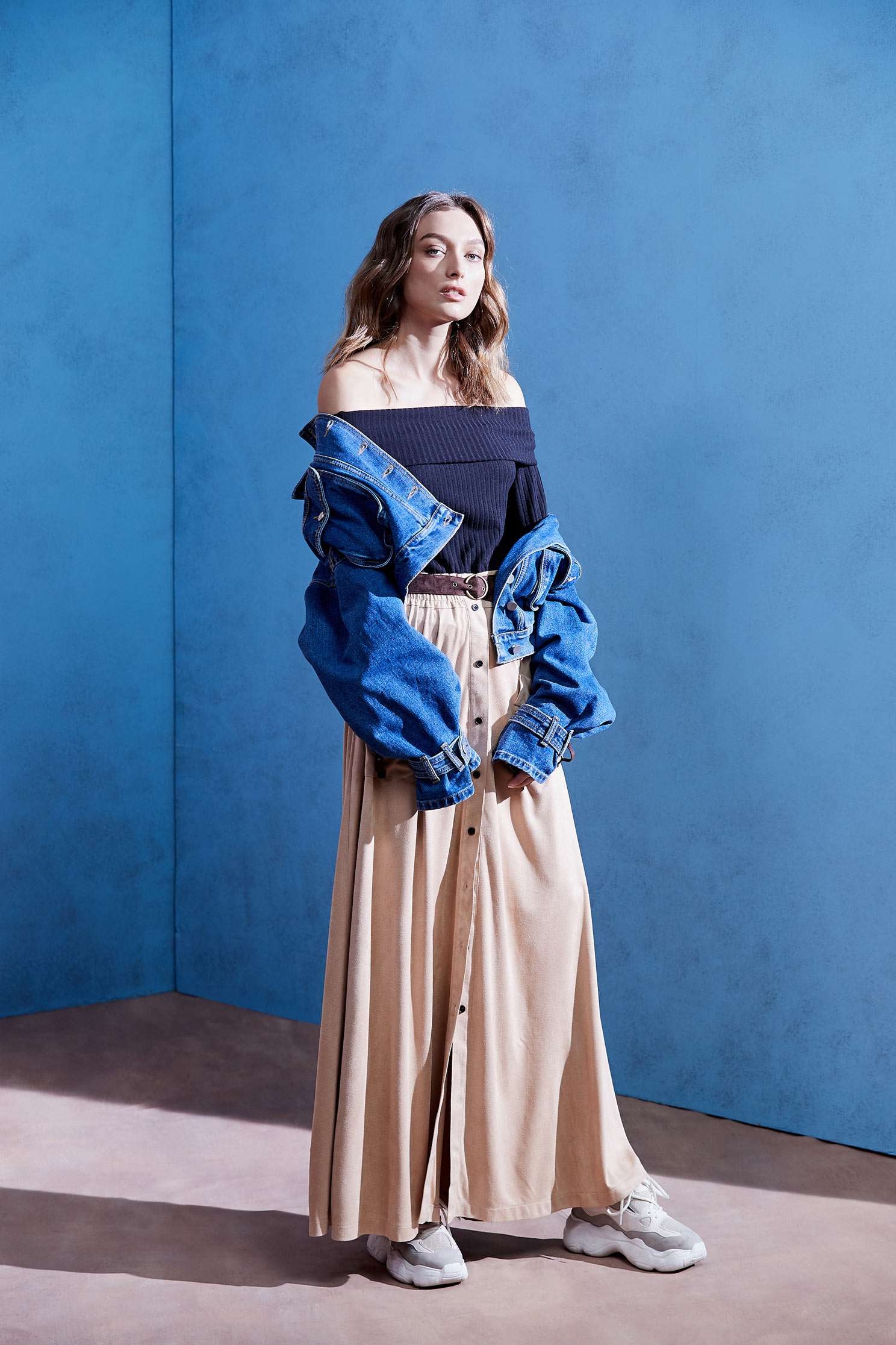 Lapel long-sleeved T-shirt,T-Shirt,T恤,Off shoulder Top,Top,Off Shoulder Top,長袖上衣,黑色上衣