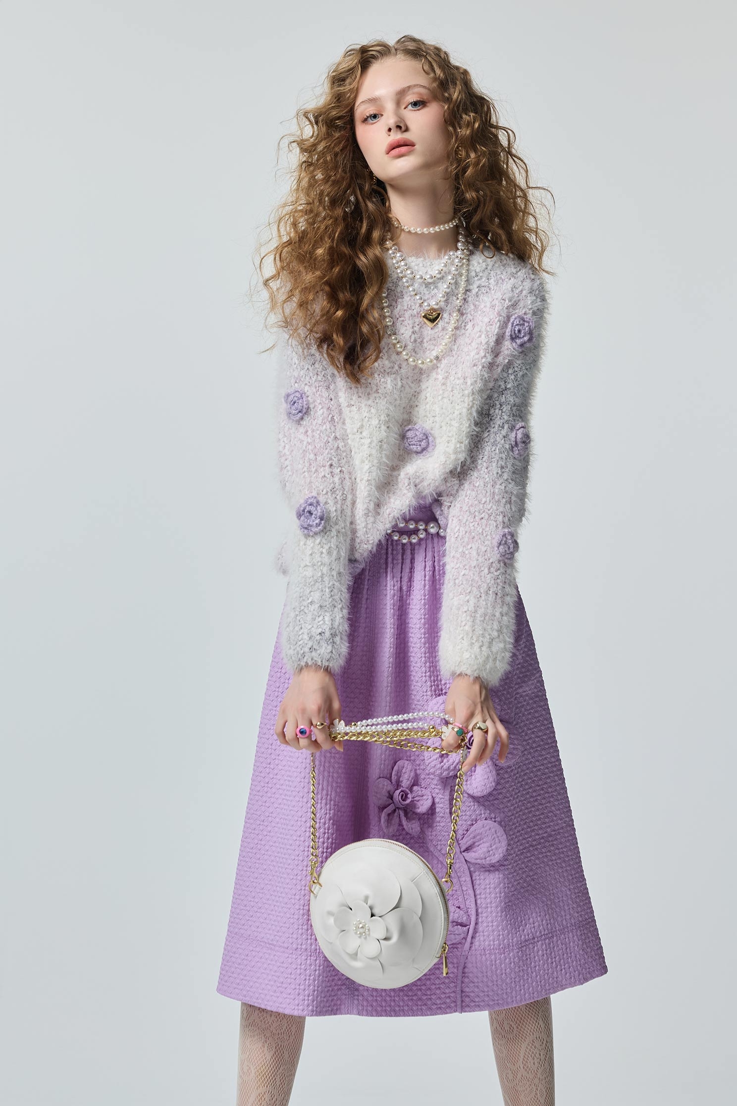 綴丁香紫手鉤花針織上衣綴丁香紫手鉤花針織上衣,上衣,人氣商品,秋冬穿搭,約會特輯,花花世界,針織,針織上衣,針織衫