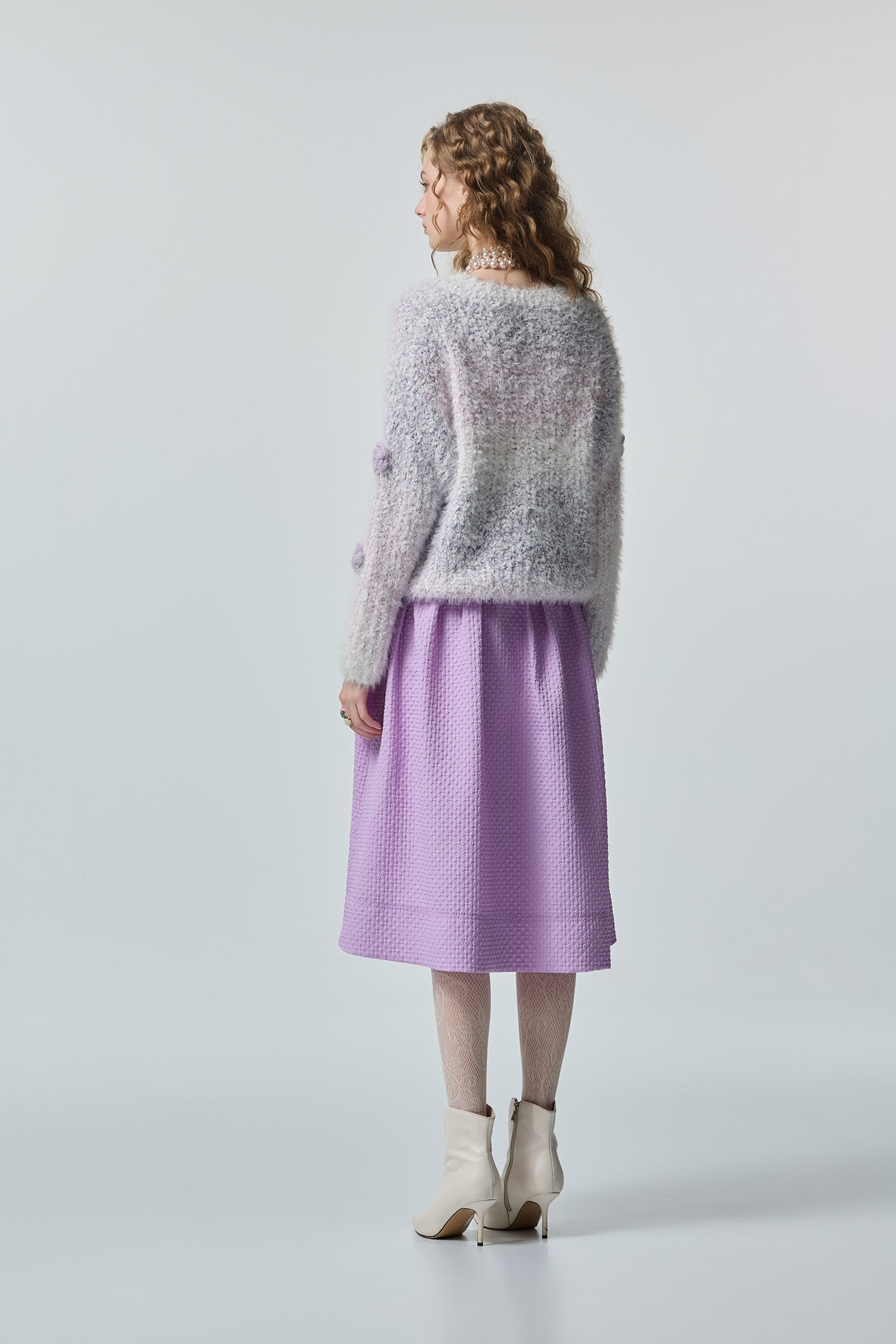 綴丁香紫手鉤花針織上衣綴丁香紫手鉤花針織上衣,上衣,人氣商品,秋冬穿搭,約會特輯,花花世界,針織,針織上衣,針織衫