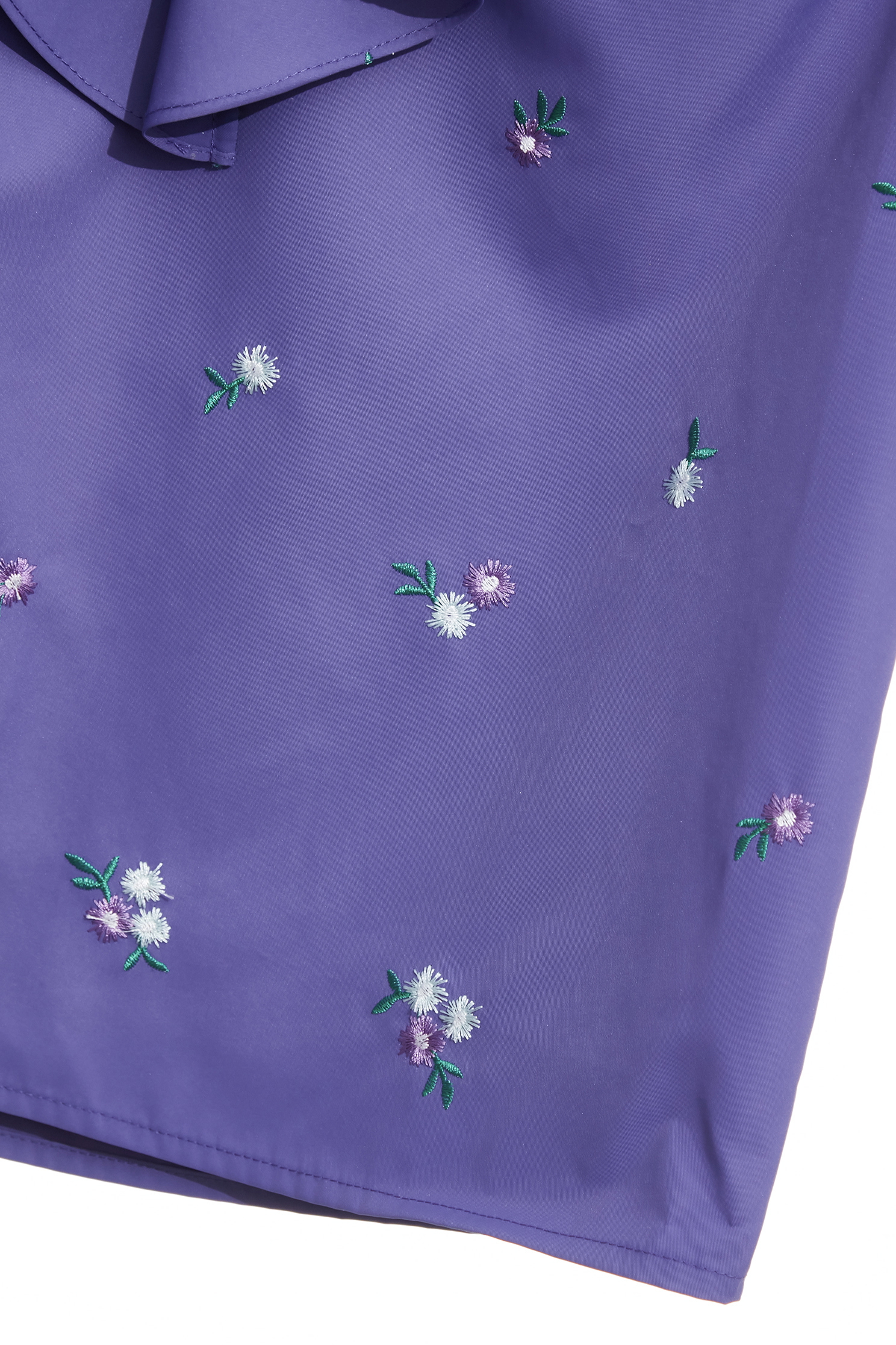 綴刺繡太陽花荷葉領上衣綴刺繡太陽花荷葉領上衣,一般背心,刺繡・繡花,刺繡上衣,女裝上衣,女裝背心,秋冬穿搭,荷葉