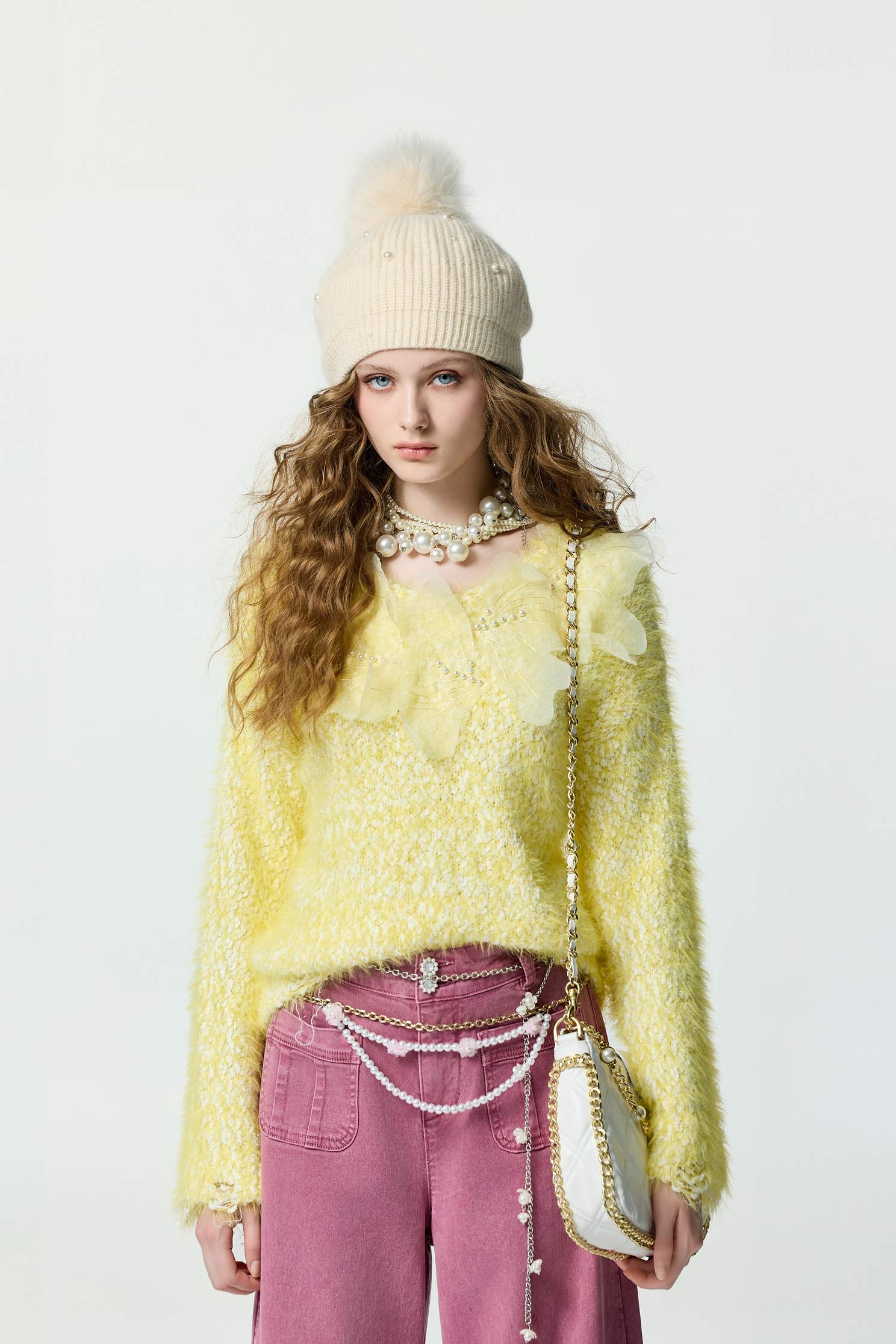 明黃色磨毛沙針織上衣明黃色磨毛沙針織上衣,上衣,人氣商品,派對特輯,珍珠,秋冬穿搭,約會特輯,花花世界,針織,針織上衣,針織衫