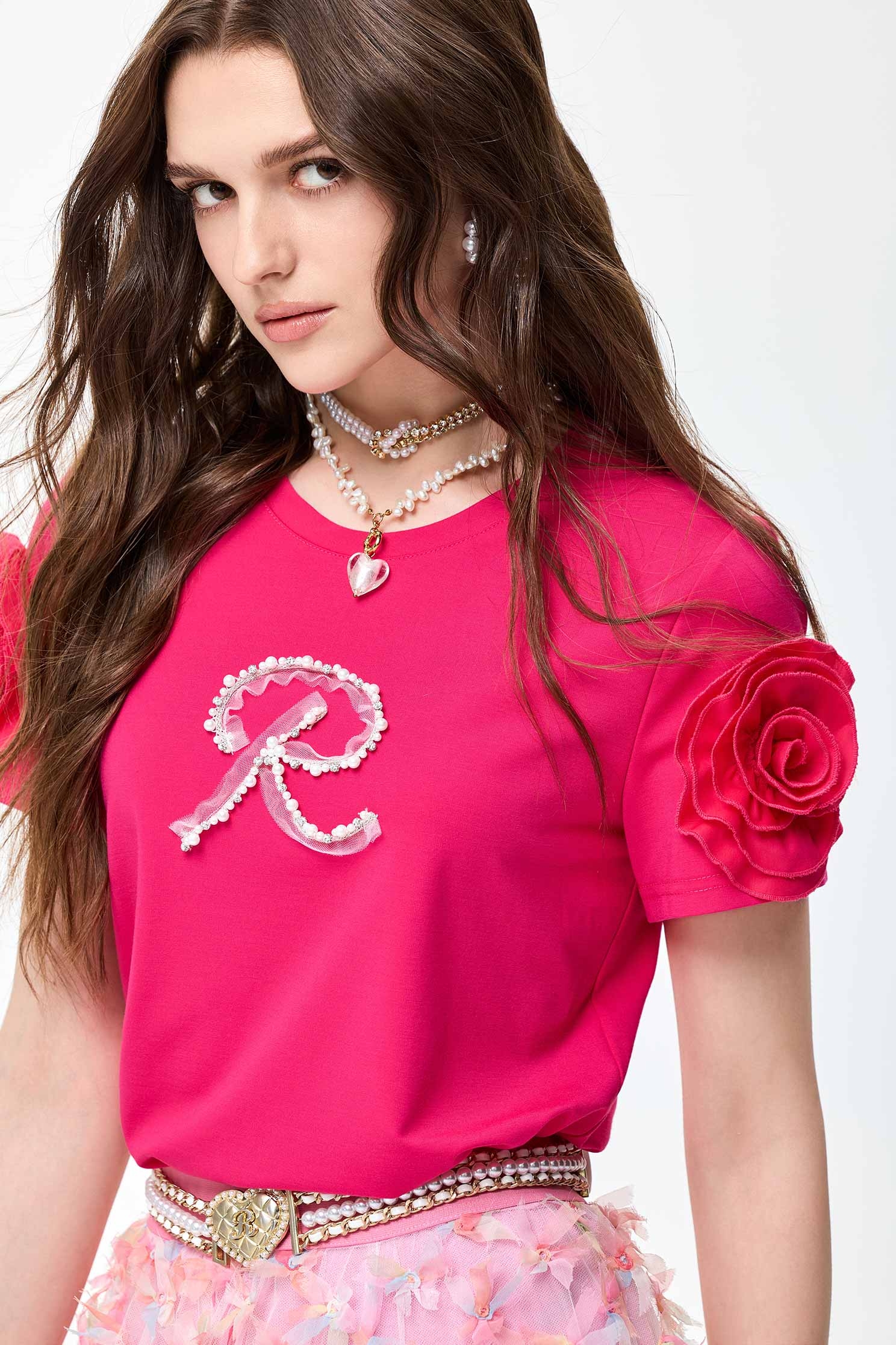櫻桃紅色花卉袖T恤上衣櫻桃紅色花卉袖T恤上衣,T-Shirt,上衣,春夏穿搭,珍珠,網紗,花花世界