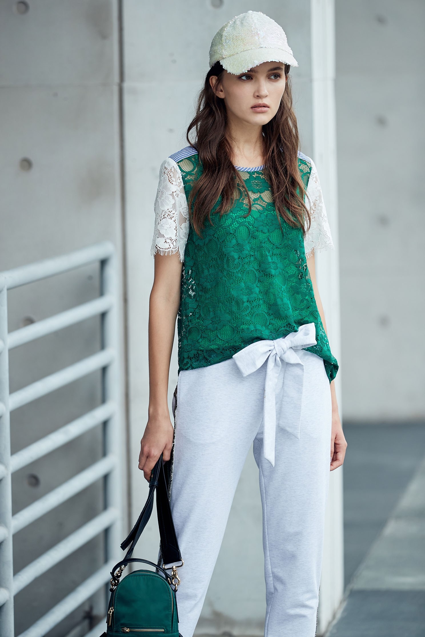 Stitching fashion design short-sleeved top,top,shortsleevetop,lace,lacedtop