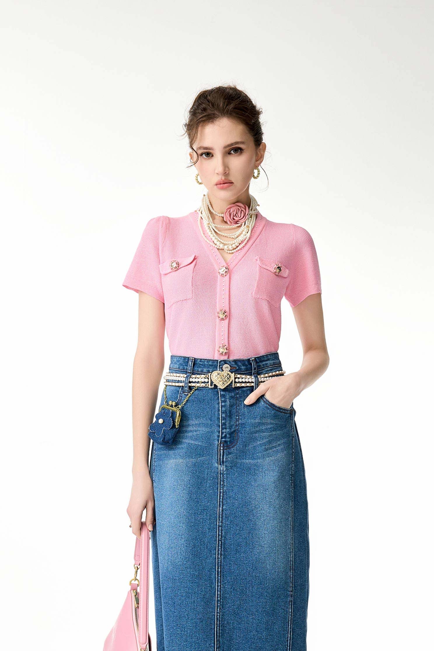 帶珍珠項鍊針織外套帶珍珠項鍊針織外套,人氣商品,外套,春夏穿搭,珍珠,約會特輯,針織,針織外套,針織衫,項鍊