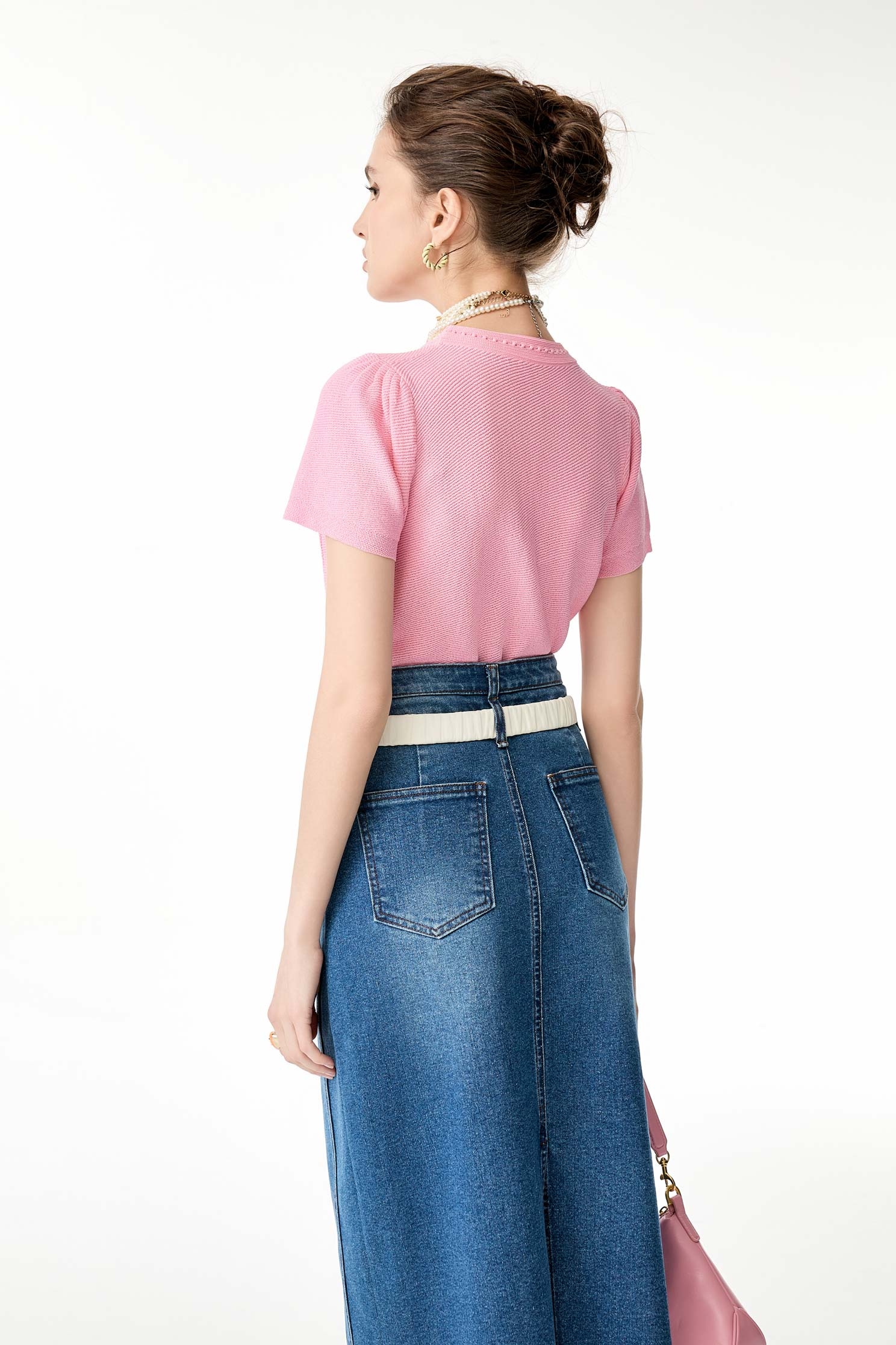 帶珍珠項鍊針織外套帶珍珠項鍊針織外套,人氣商品,外套,春夏穿搭,珍珠,約會特輯,針織,針織外套,針織衫,項鍊