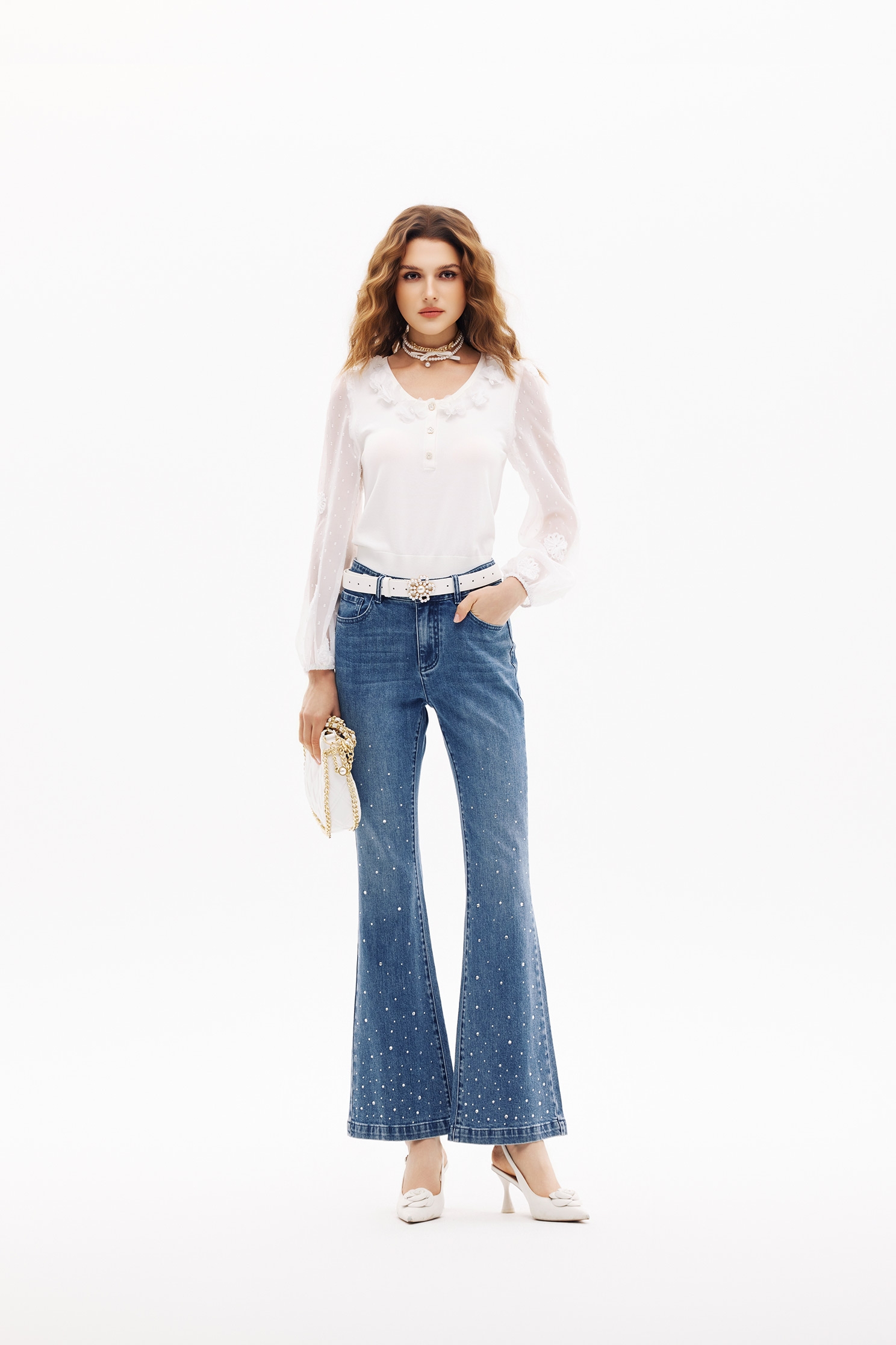 立體壓花袖針織上衣立體壓花袖針織上衣,U領上衣,上班OL穿搭,上衣,春夏穿搭,珍珠,簡約穿搭,約會特輯,花花世界,針織,針織上衣,針織衫,雪紡