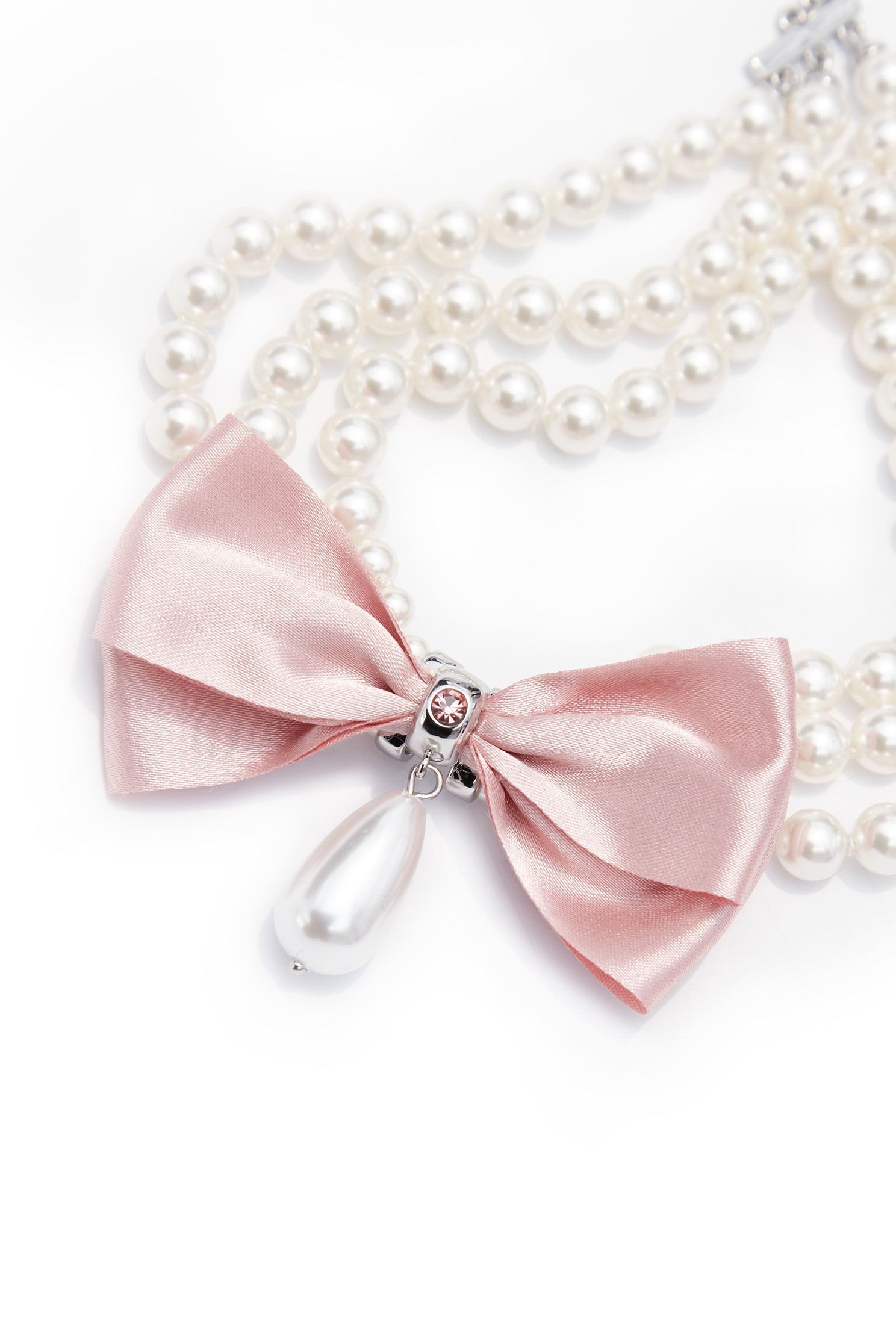 三層珍珠緞面蝴蝶結頸鍊三層珍珠緞面蝴蝶結頸鍊,春夏穿搭,珍珠,蝴蝶結,項鍊