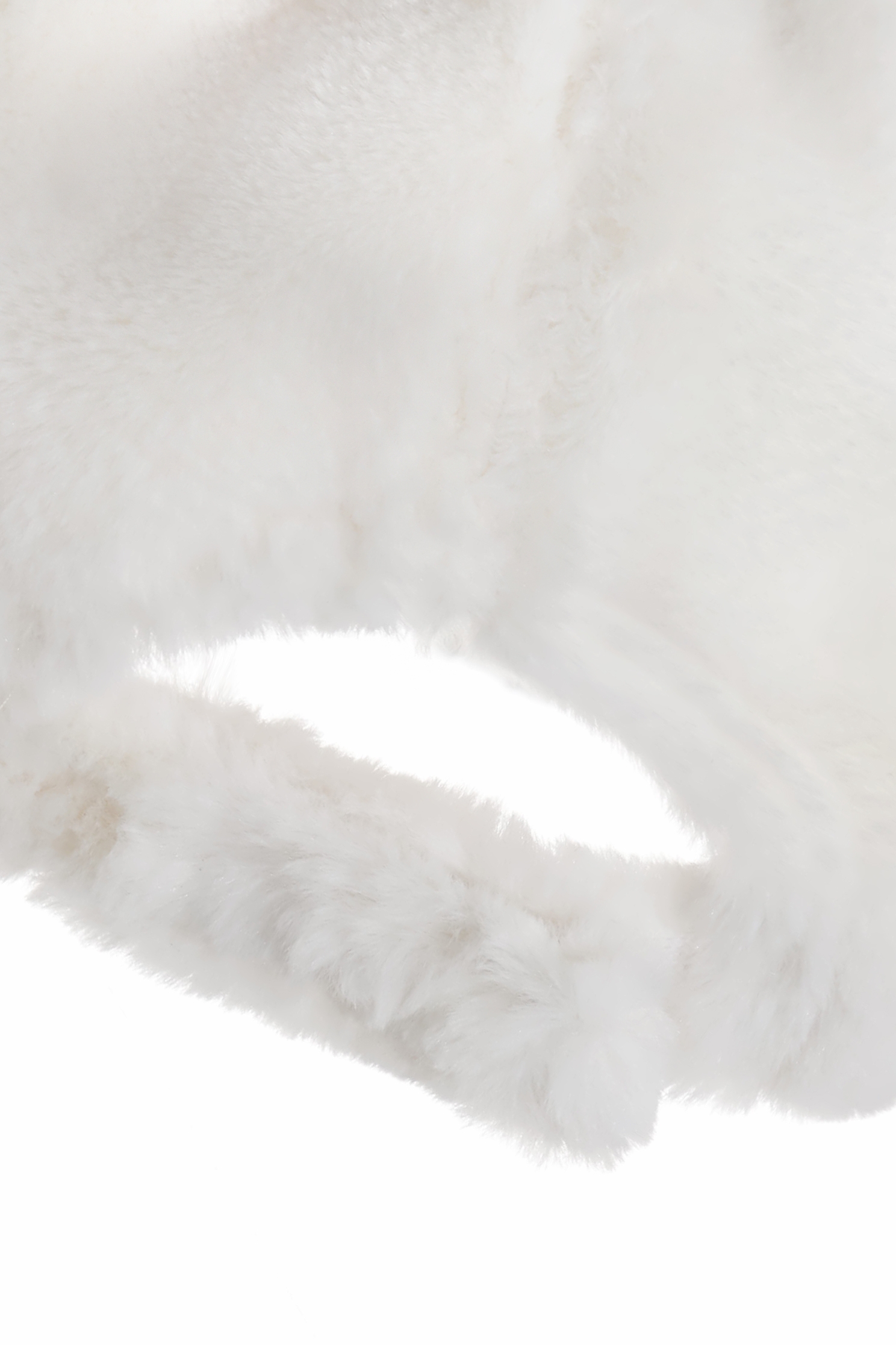 柔絨純白棒球帽柔絨純白棒球帽,秋冬穿搭